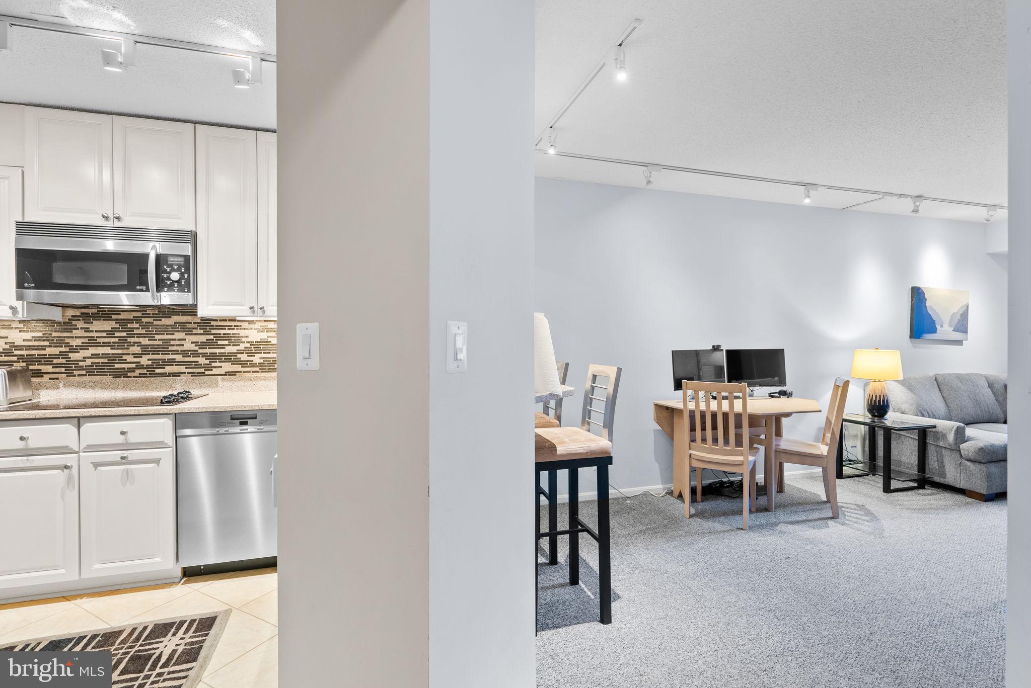 ALTA VISTA CONDO - Residential Lease