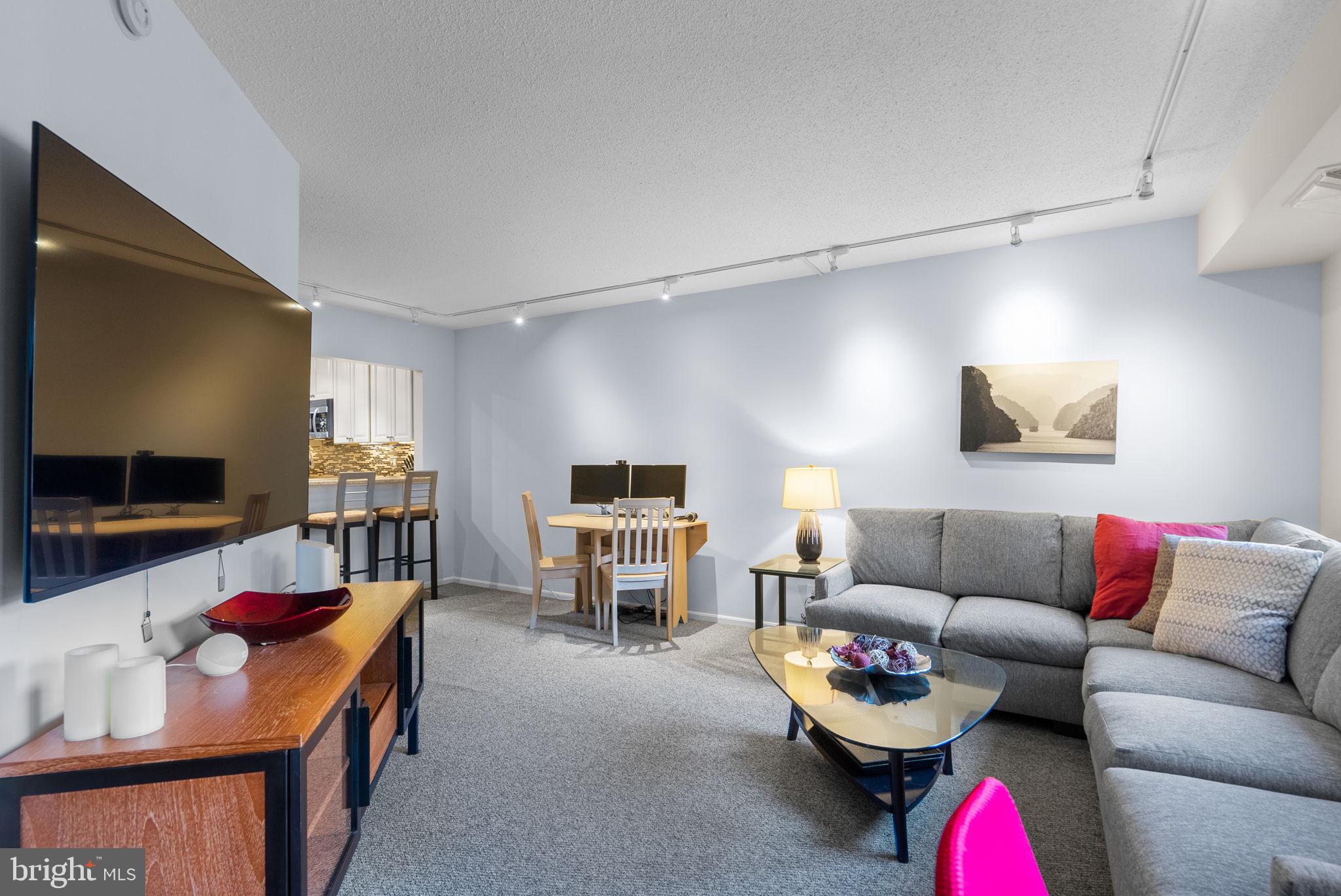 ALTA VISTA CONDO - Residential Lease