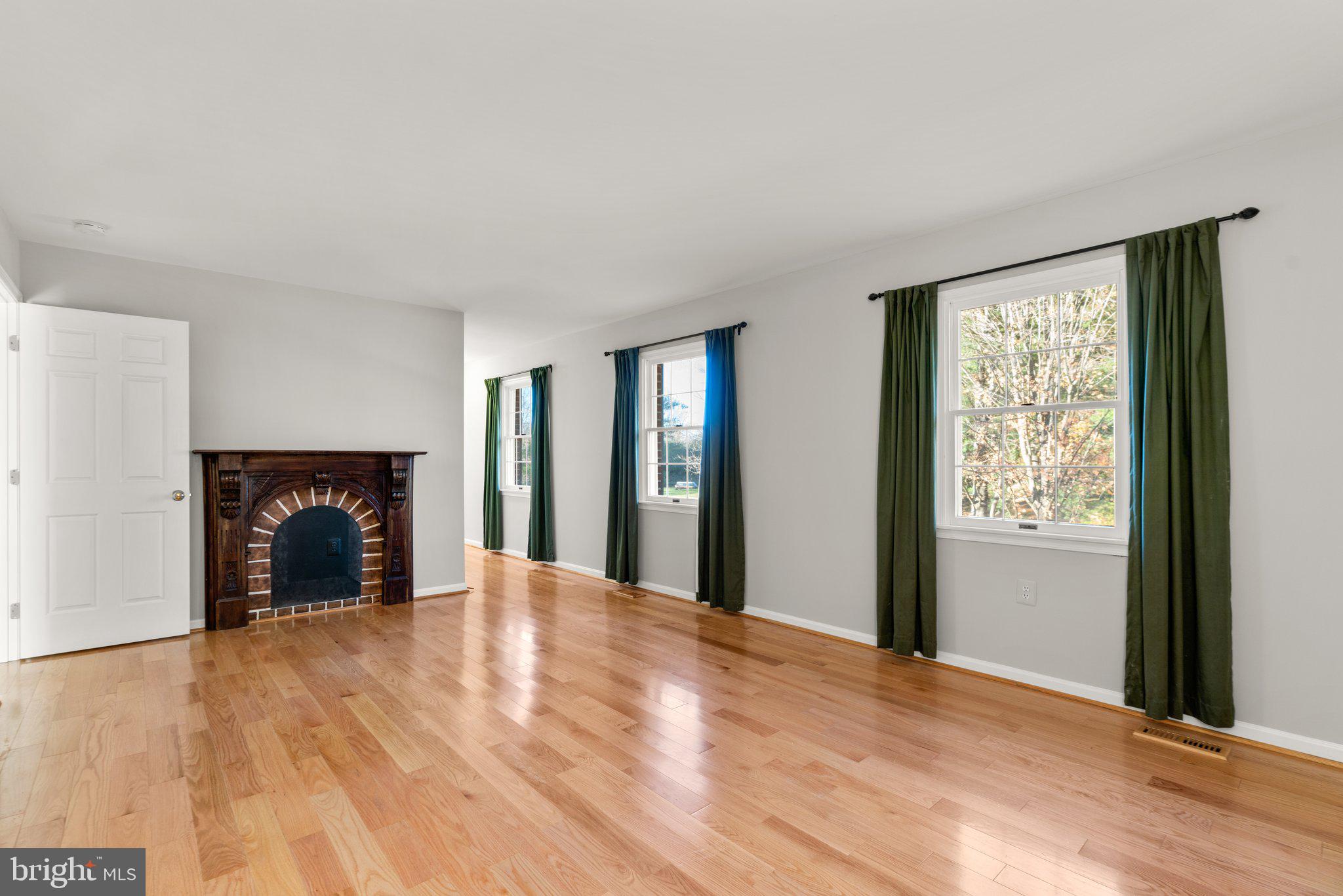 KALMIA FARMS - Residential