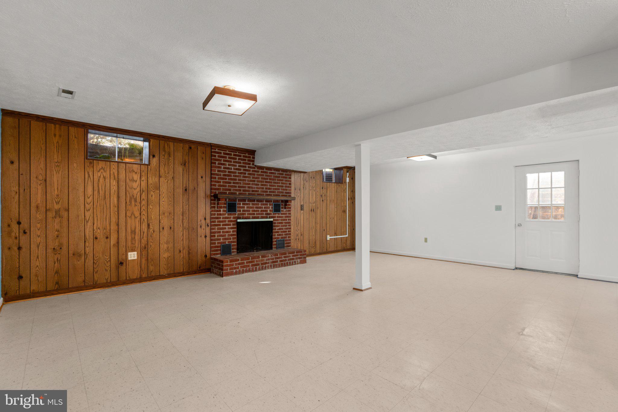 KALMIA FARMS - Residential