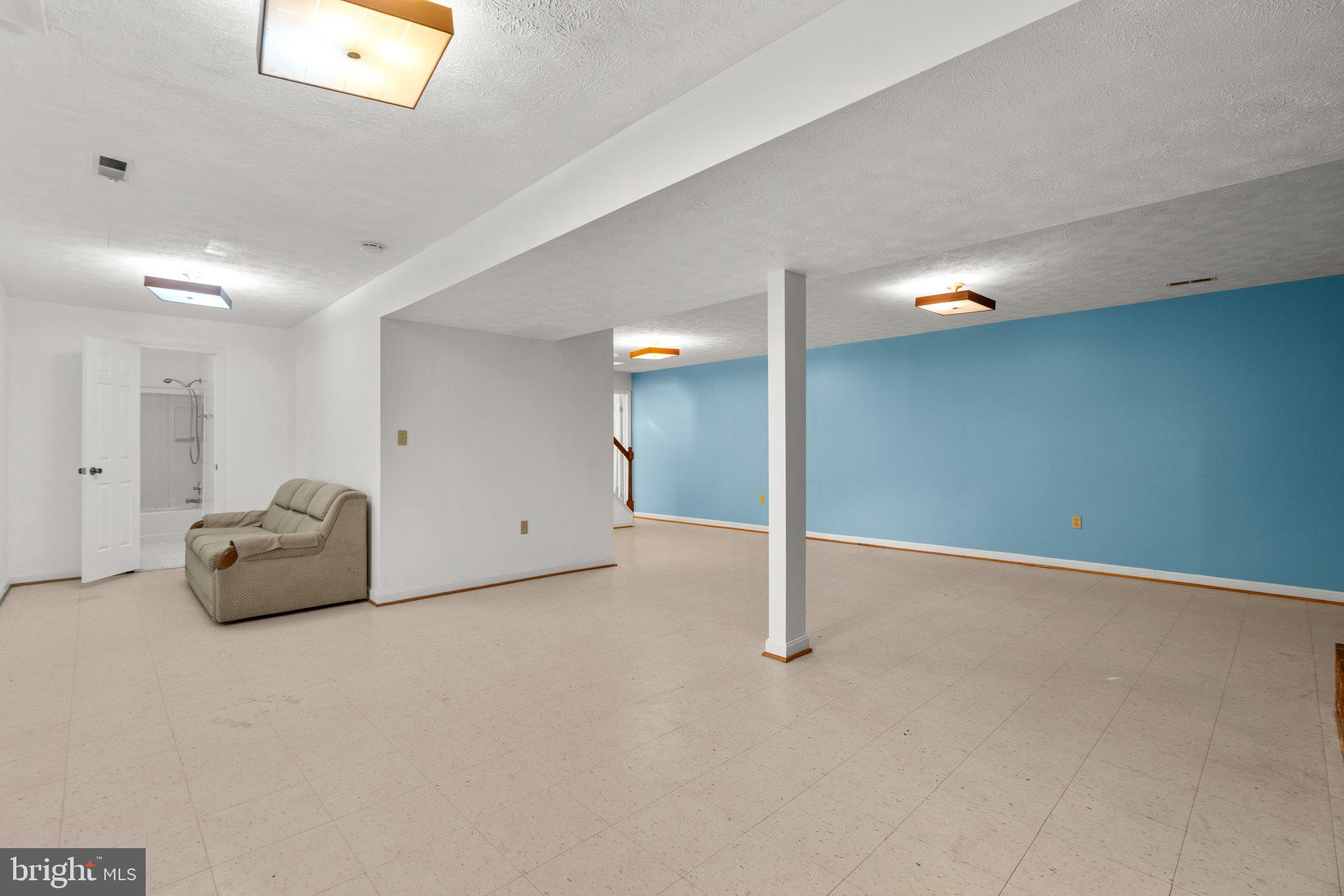 KALMIA FARMS - Residential