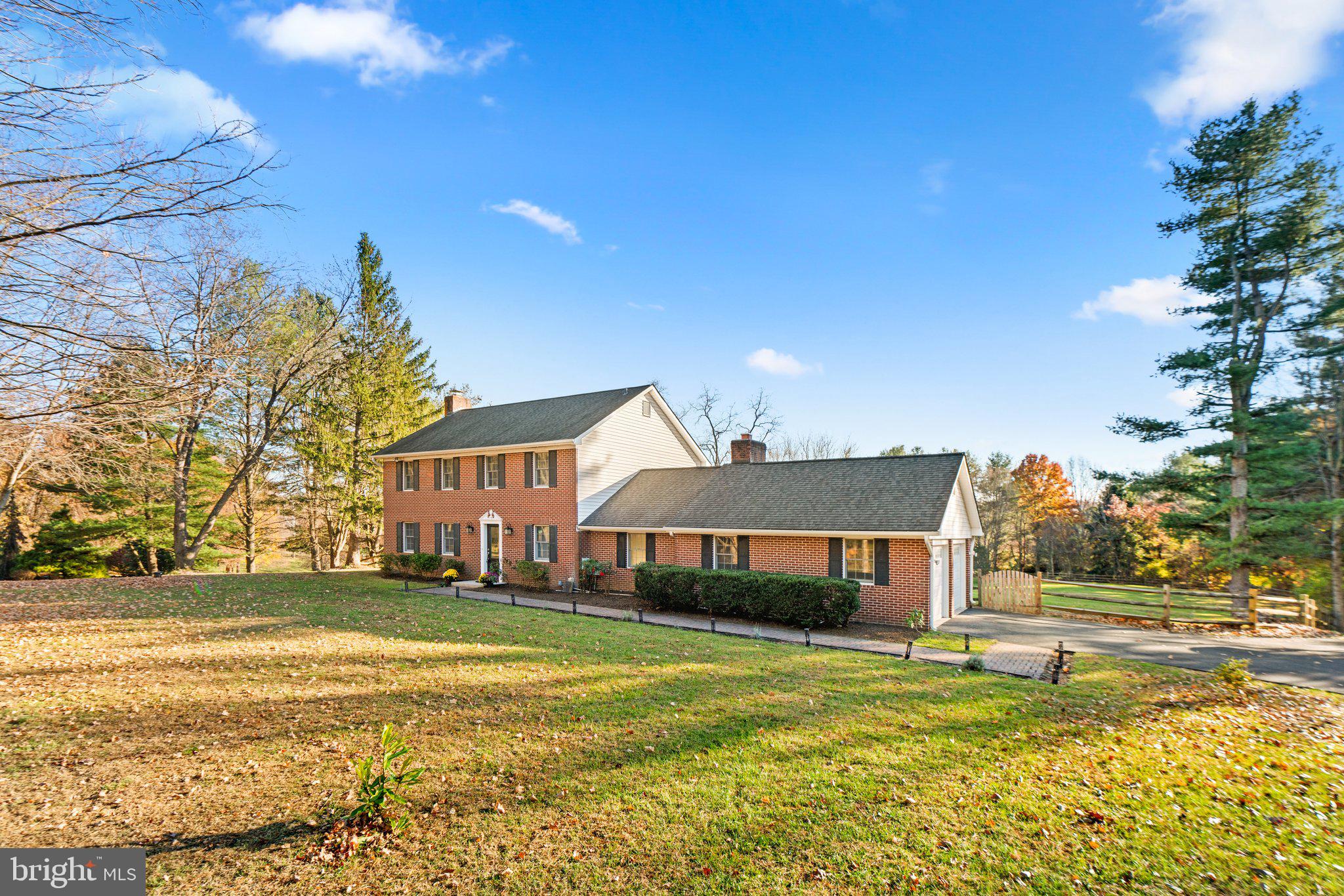 KALMIA FARMS - Residential