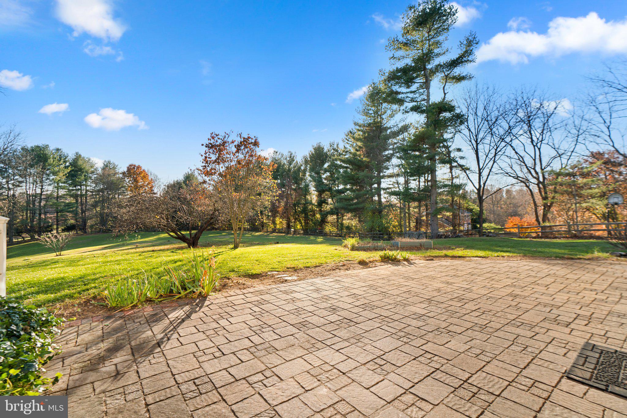 KALMIA FARMS - Residential