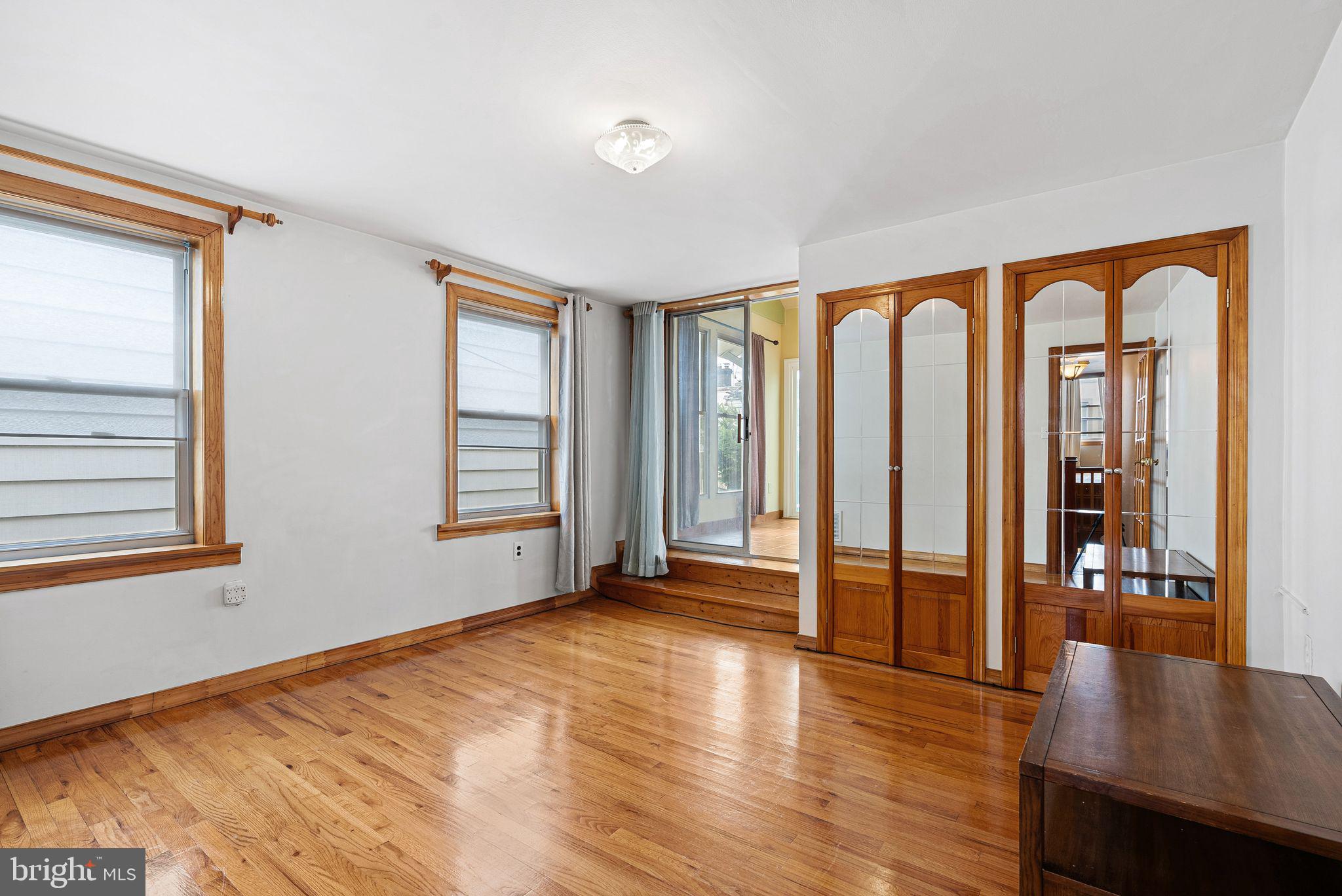 PORT RICHMOND - Residential