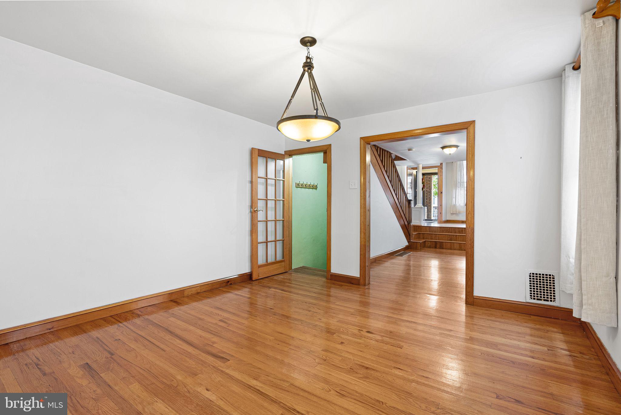 PORT RICHMOND - Residential