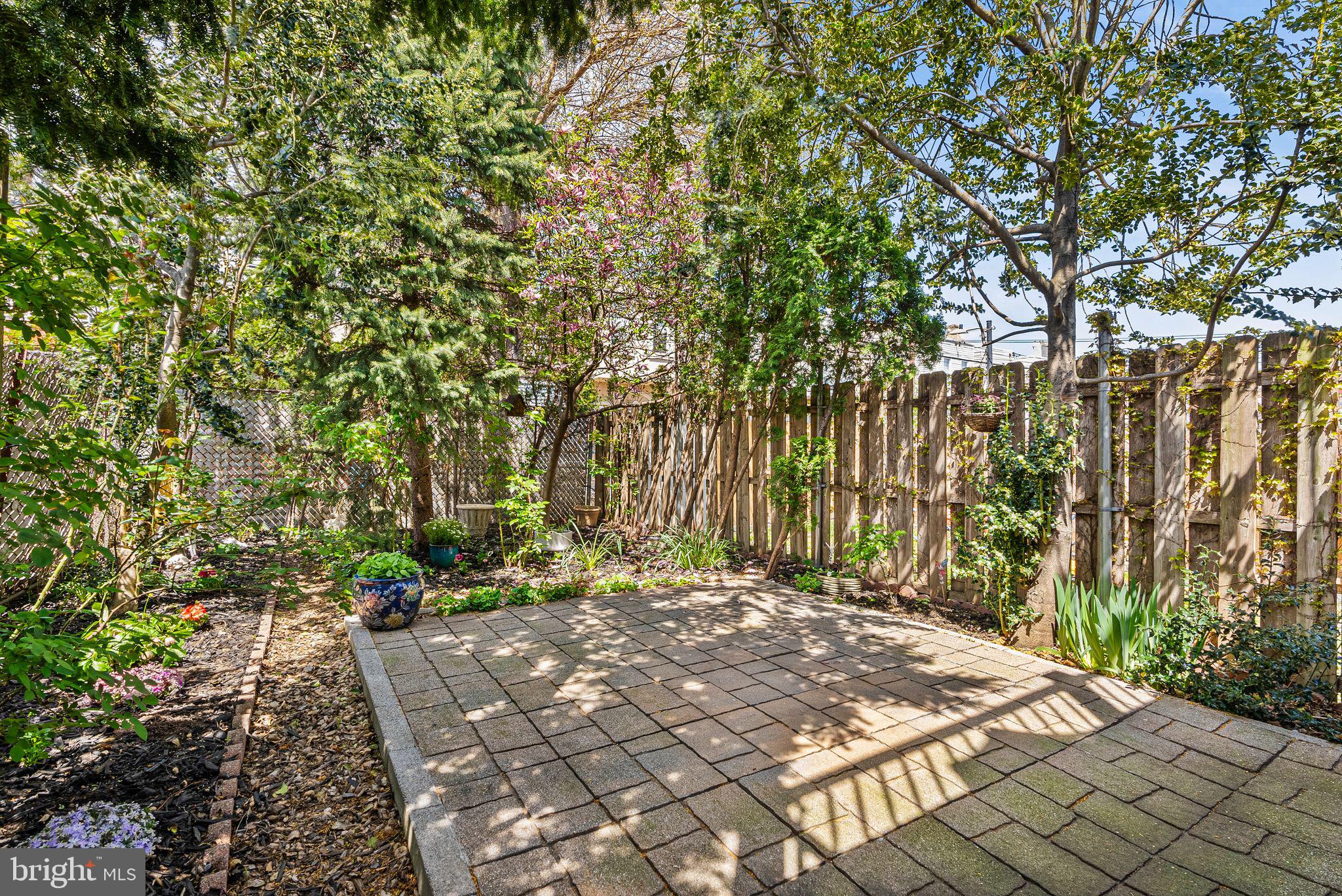 PORT RICHMOND - Residential