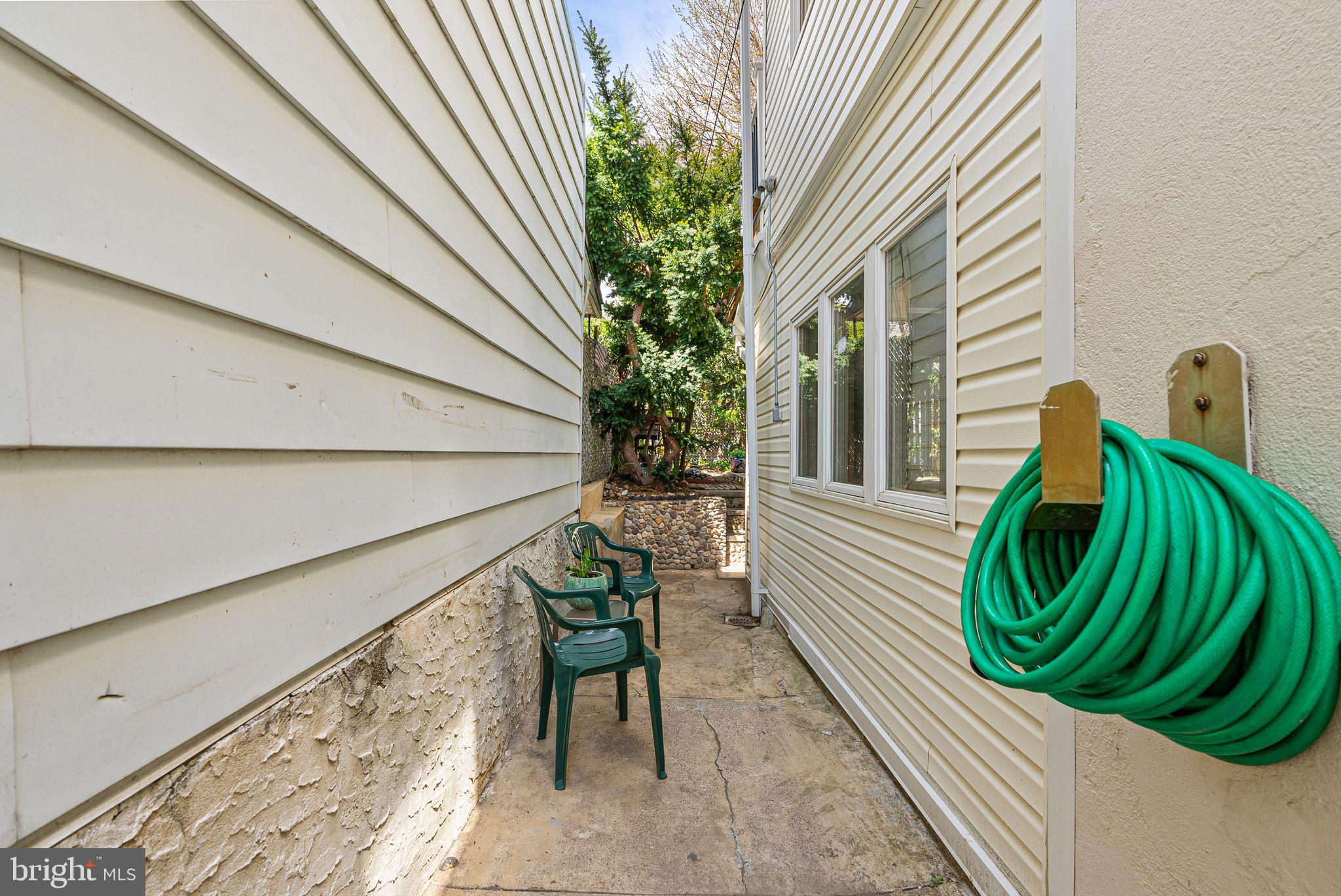 PORT RICHMOND - Residential