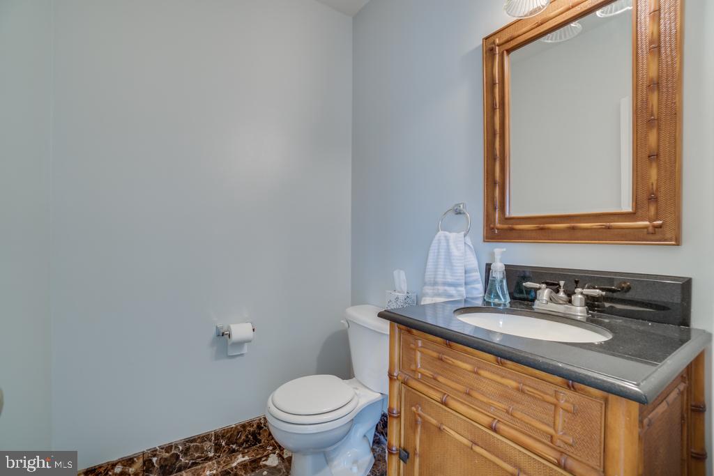 AZALEA WOODS - Residential