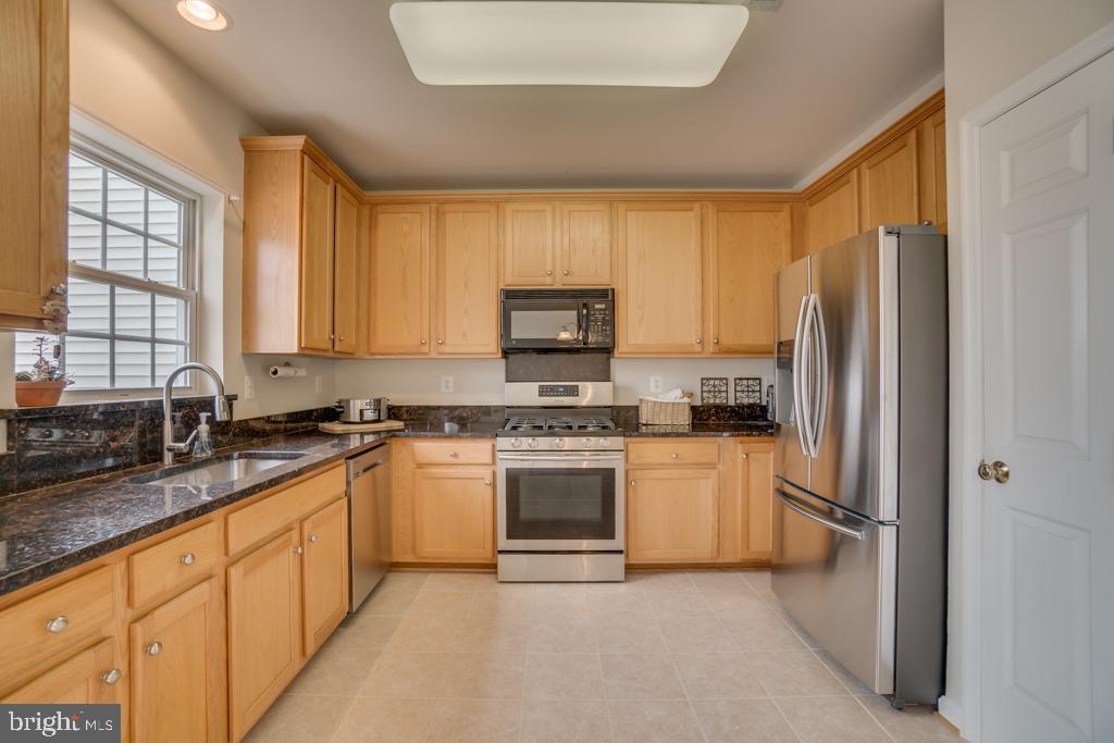 AZALEA WOODS - Residential