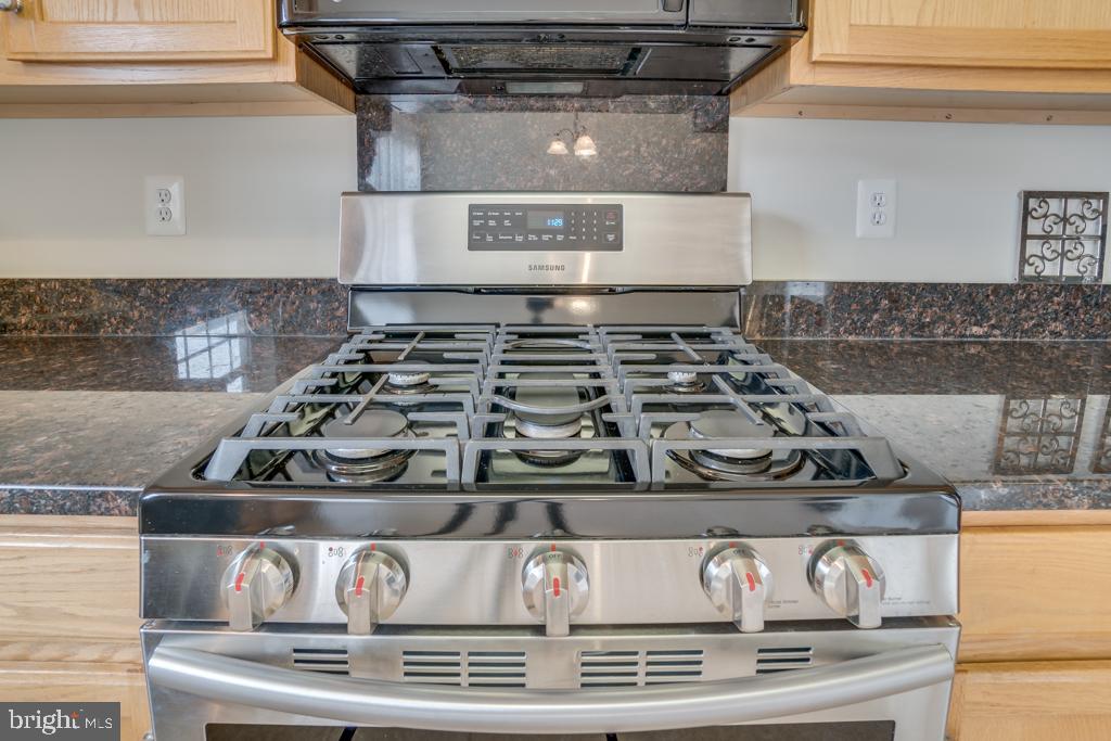 AZALEA WOODS - Residential