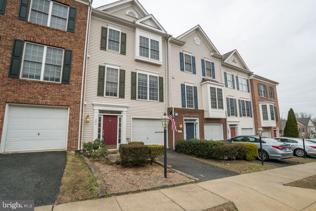 AZALEA WOODS - Residential