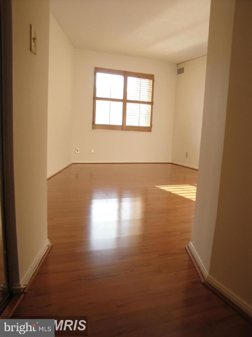 ROTONDA - Residential Lease