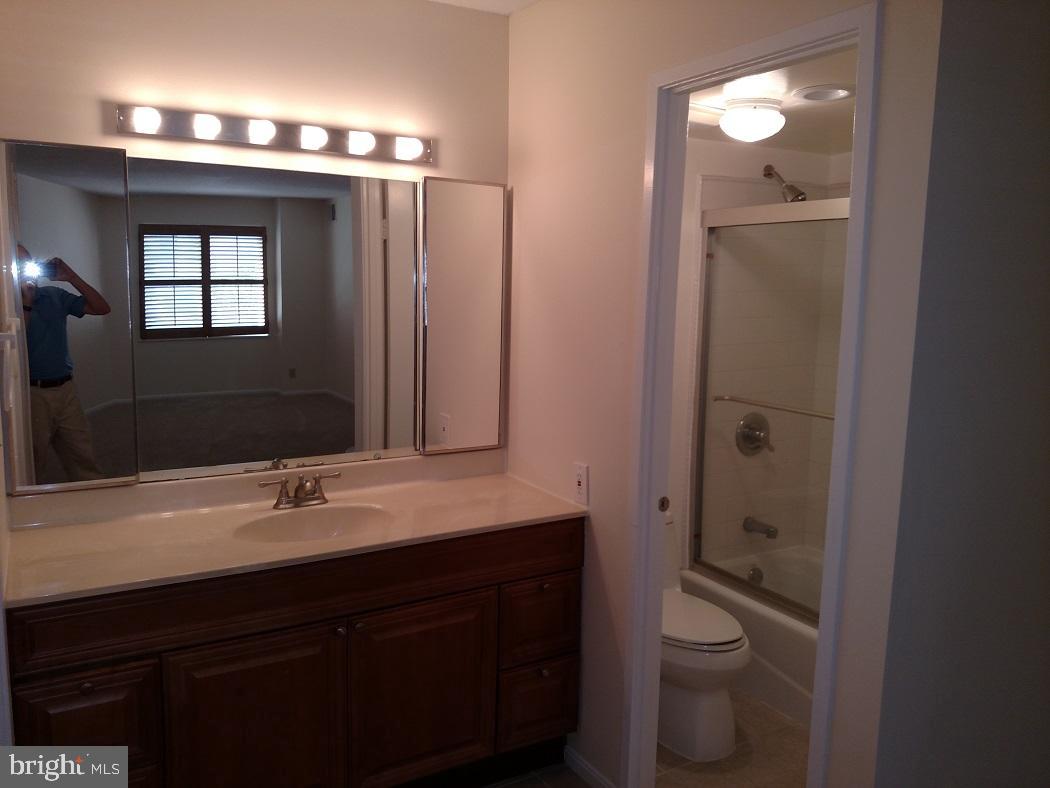 ROTONDA - Residential Lease