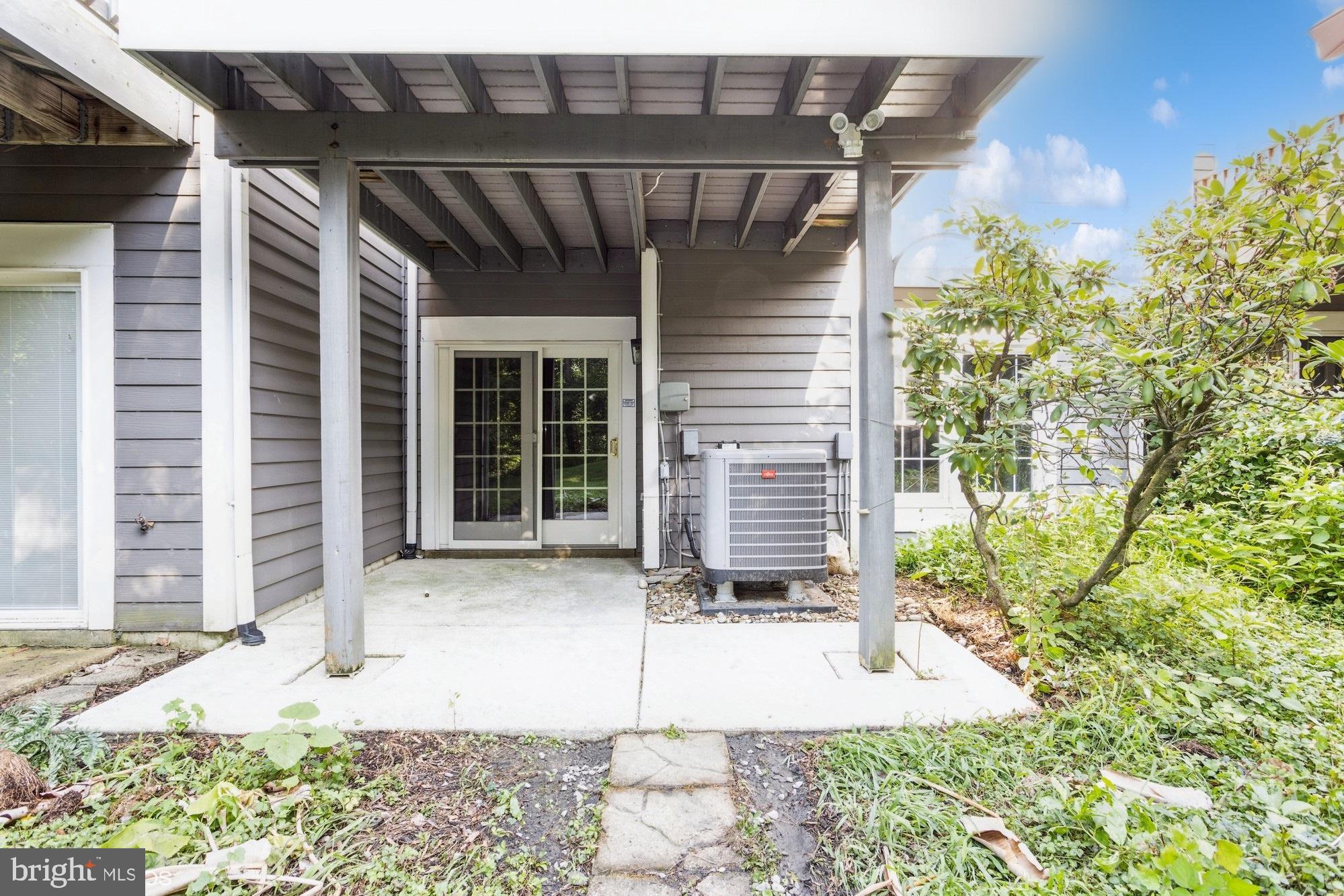 COLLEGE HILLS - Residential