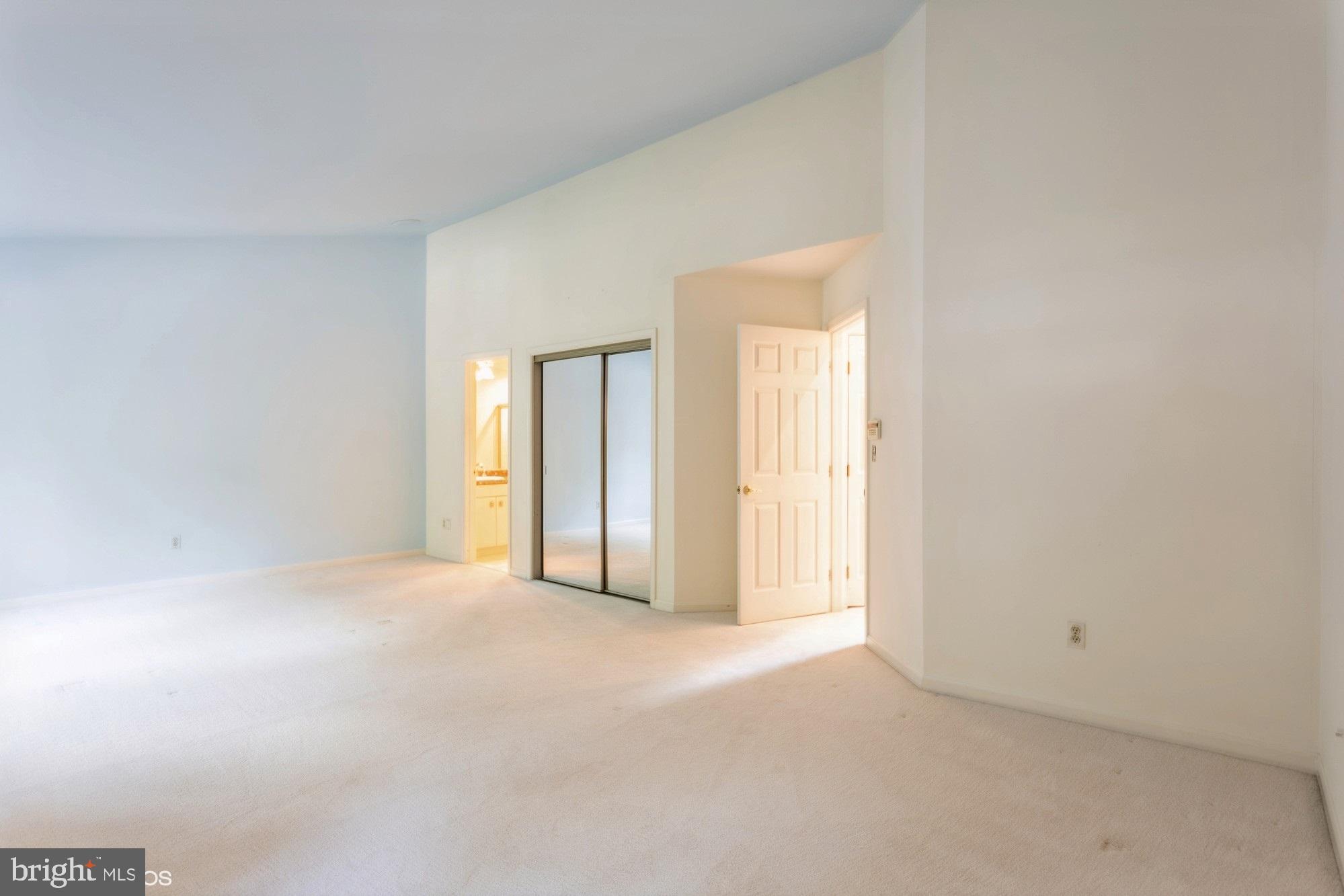 COLLEGE HILLS - Residential