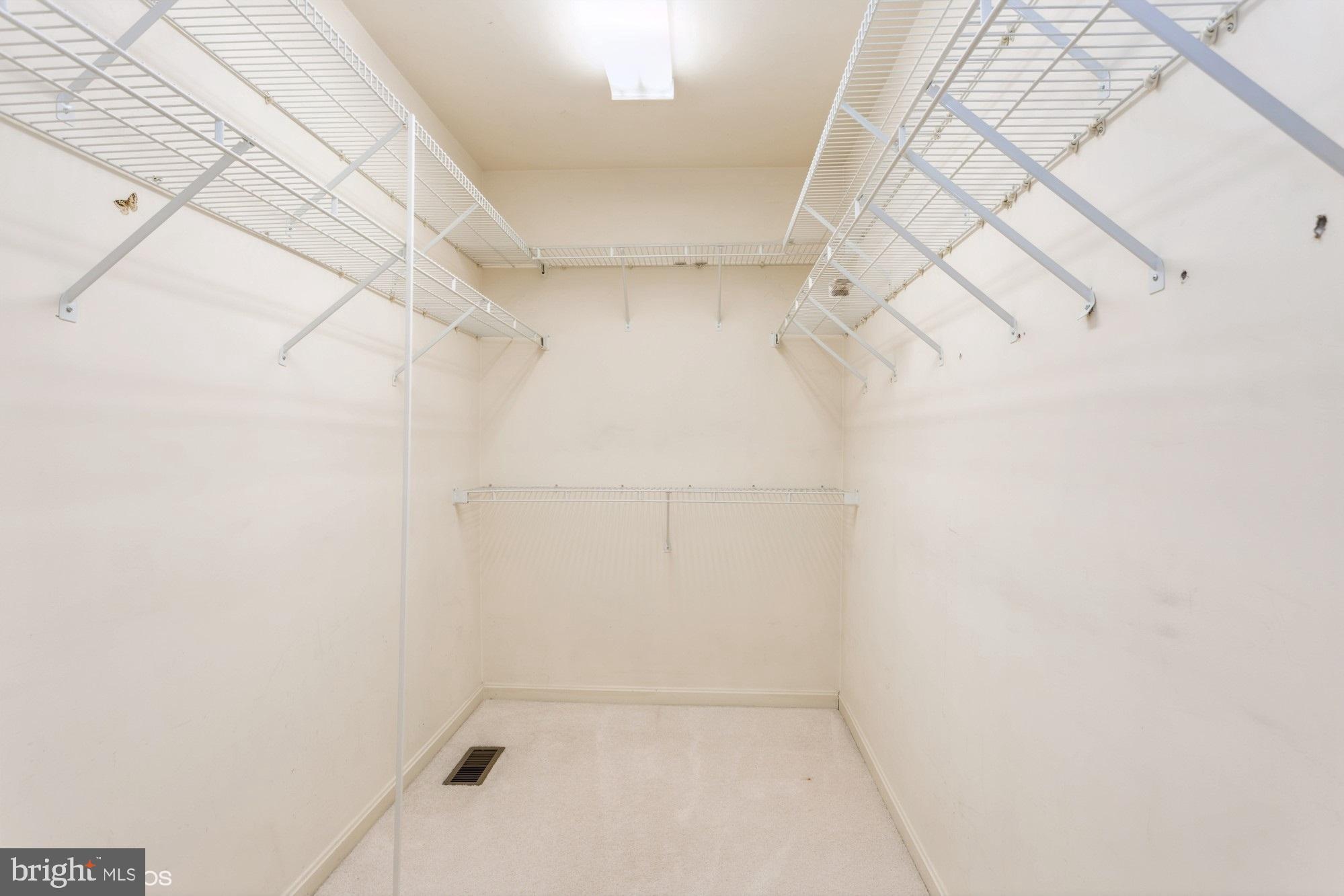 COLLEGE HILLS - Residential