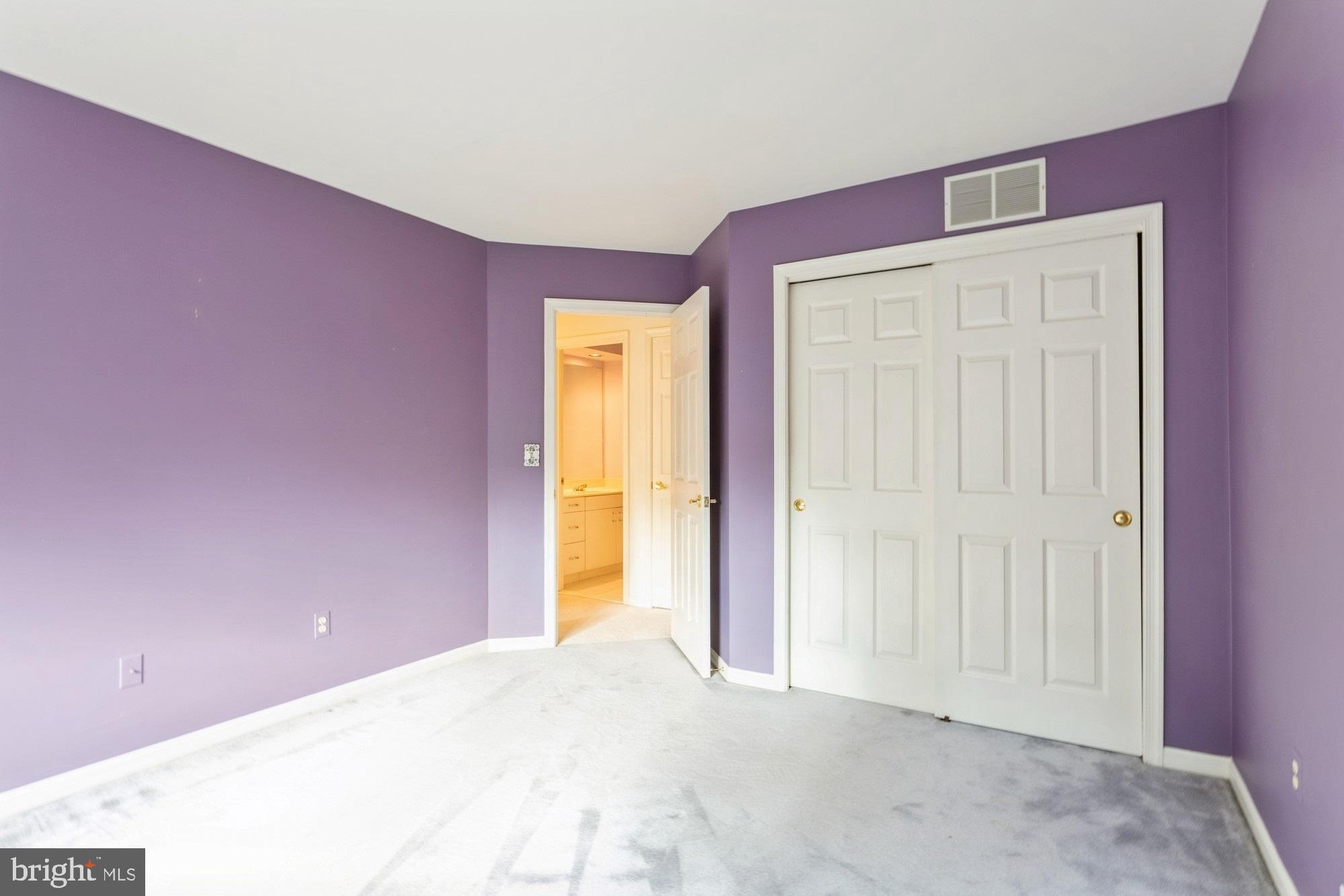 COLLEGE HILLS - Residential