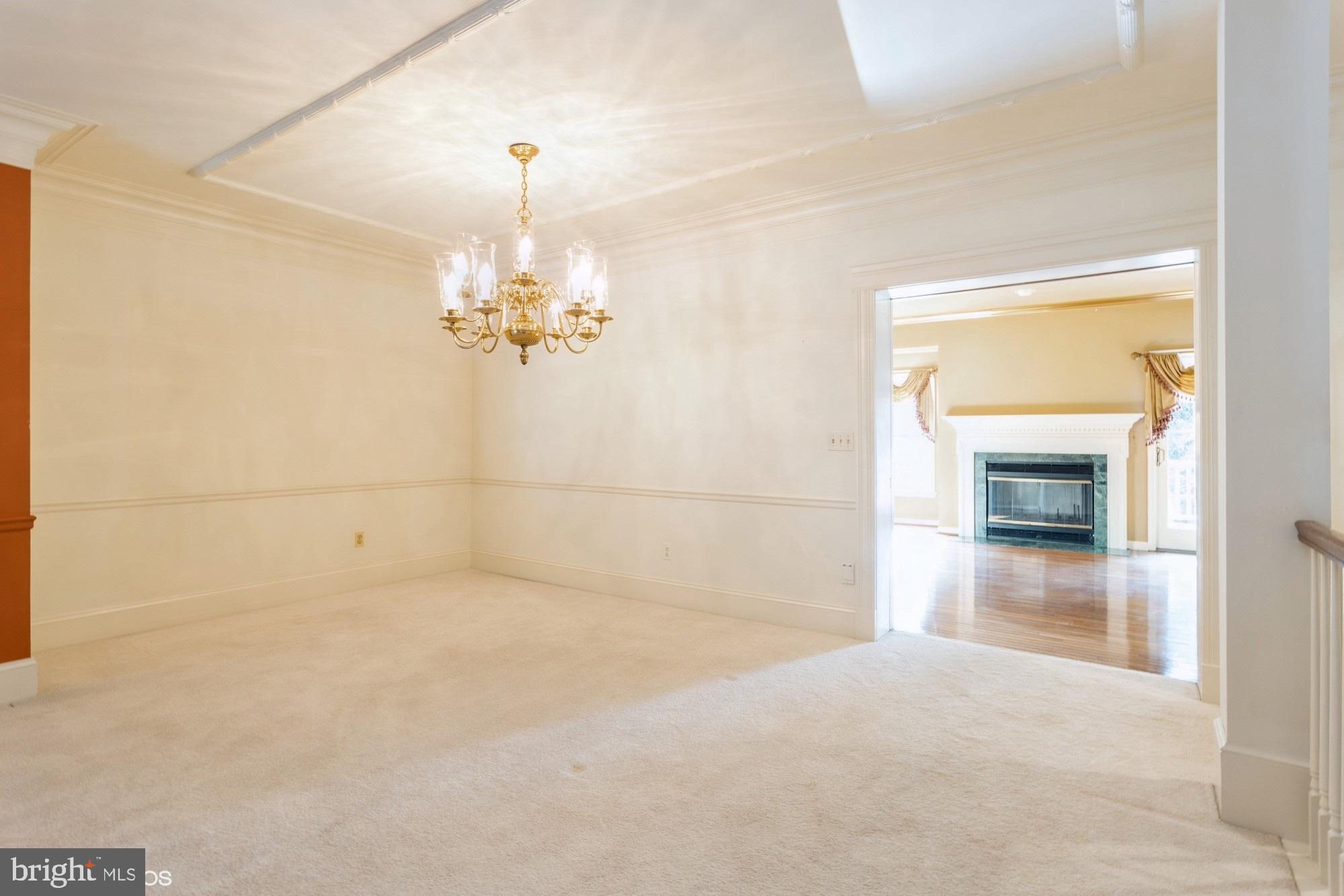 COLLEGE HILLS - Residential