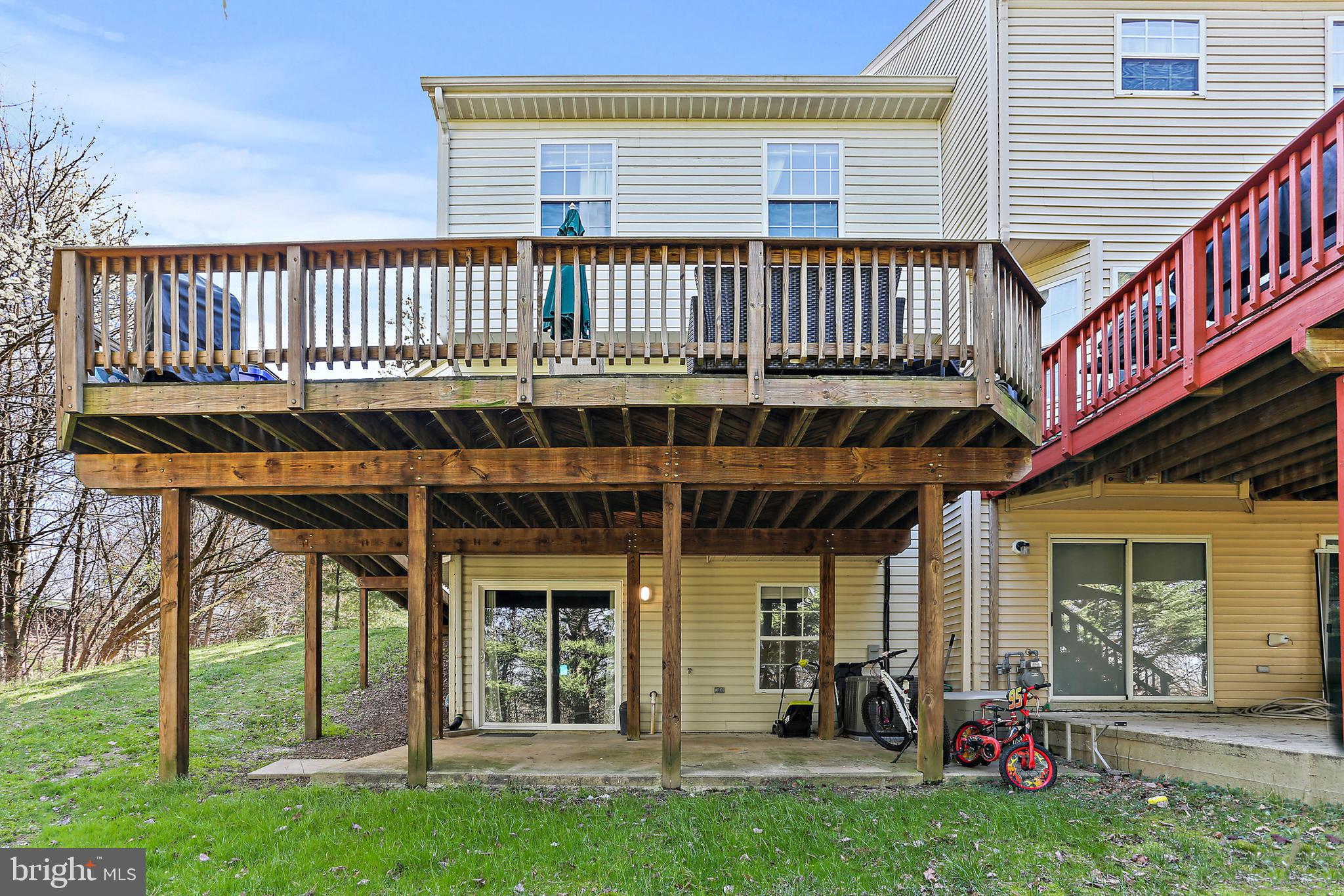 SPRING RIDGE - Residential