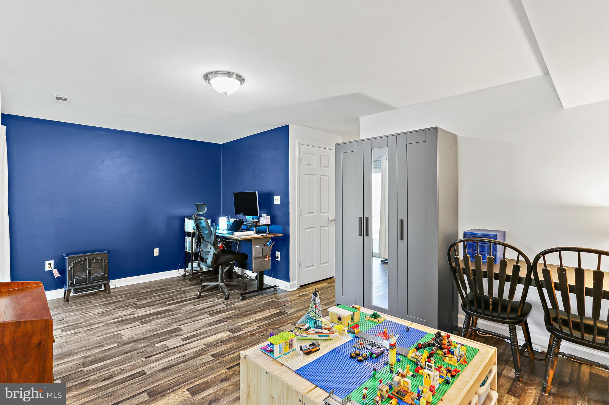 SPRING RIDGE - Residential