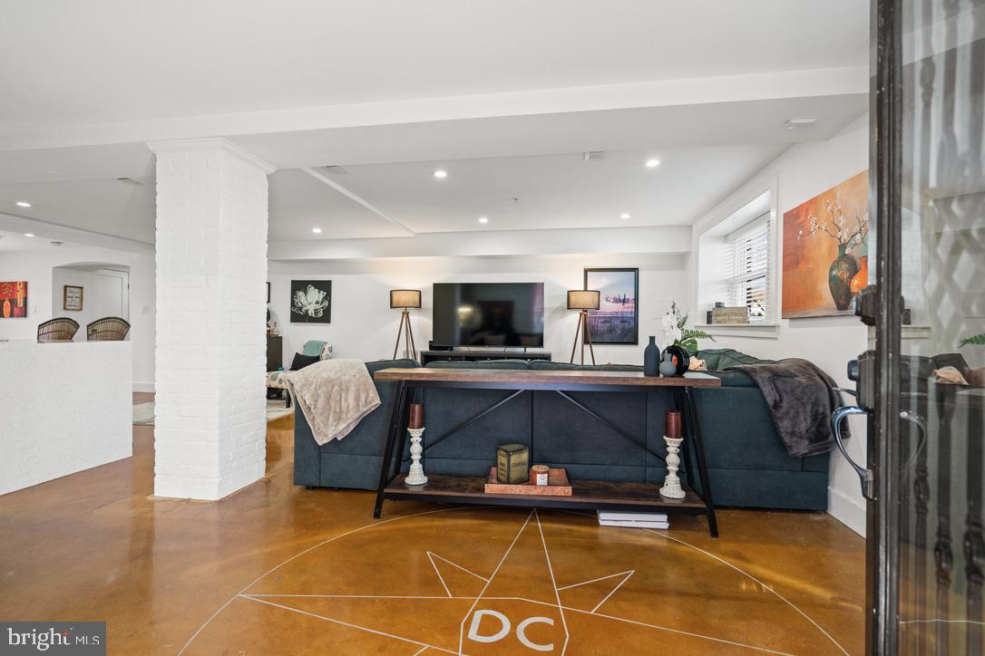 1239 SIMMS PLACE NE 5