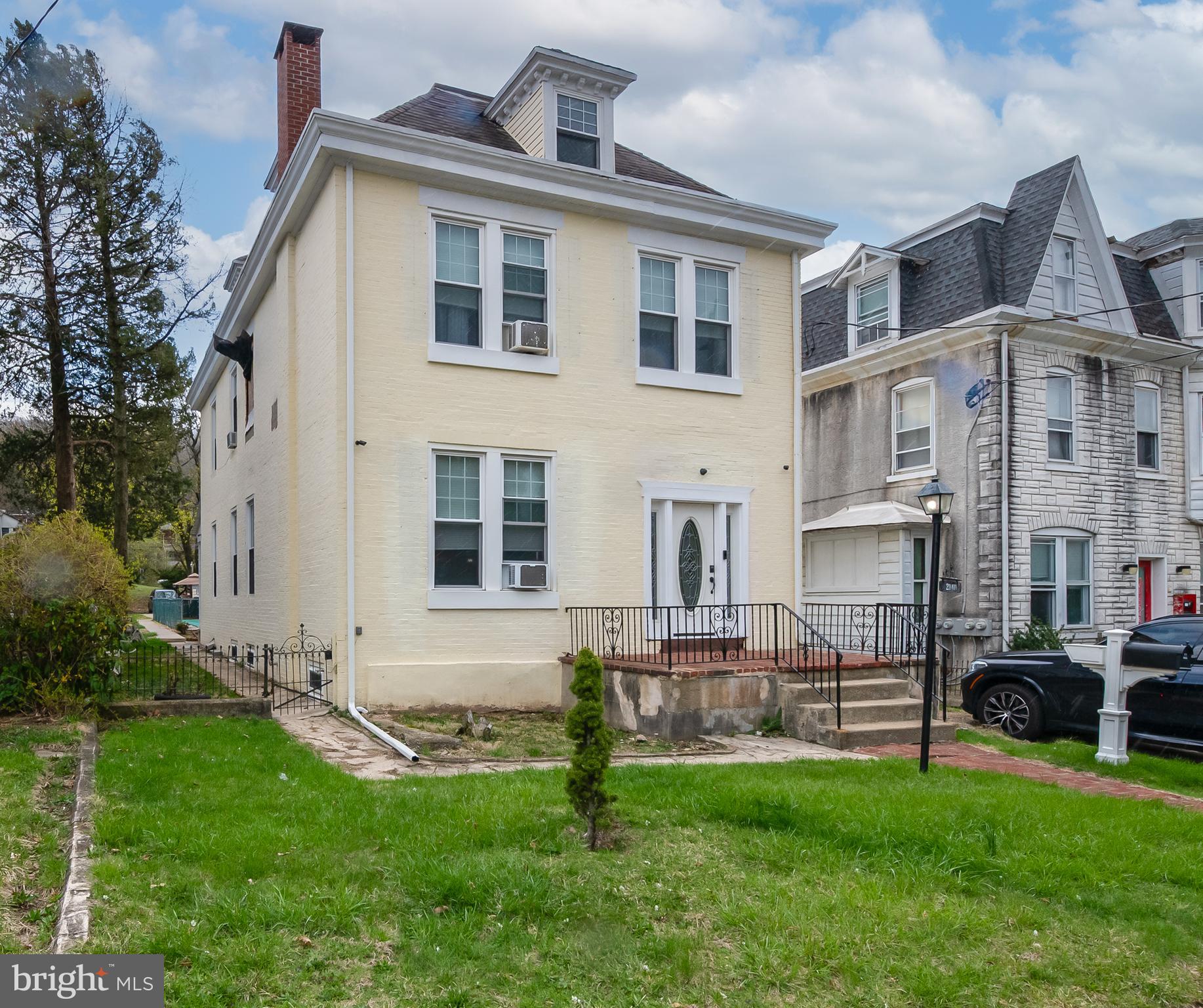 2140 PERKIOMEN AVENUE