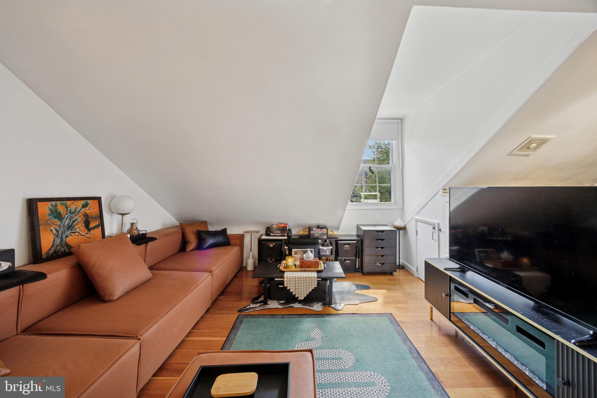 WASHINGTON SQ WEST - Residential