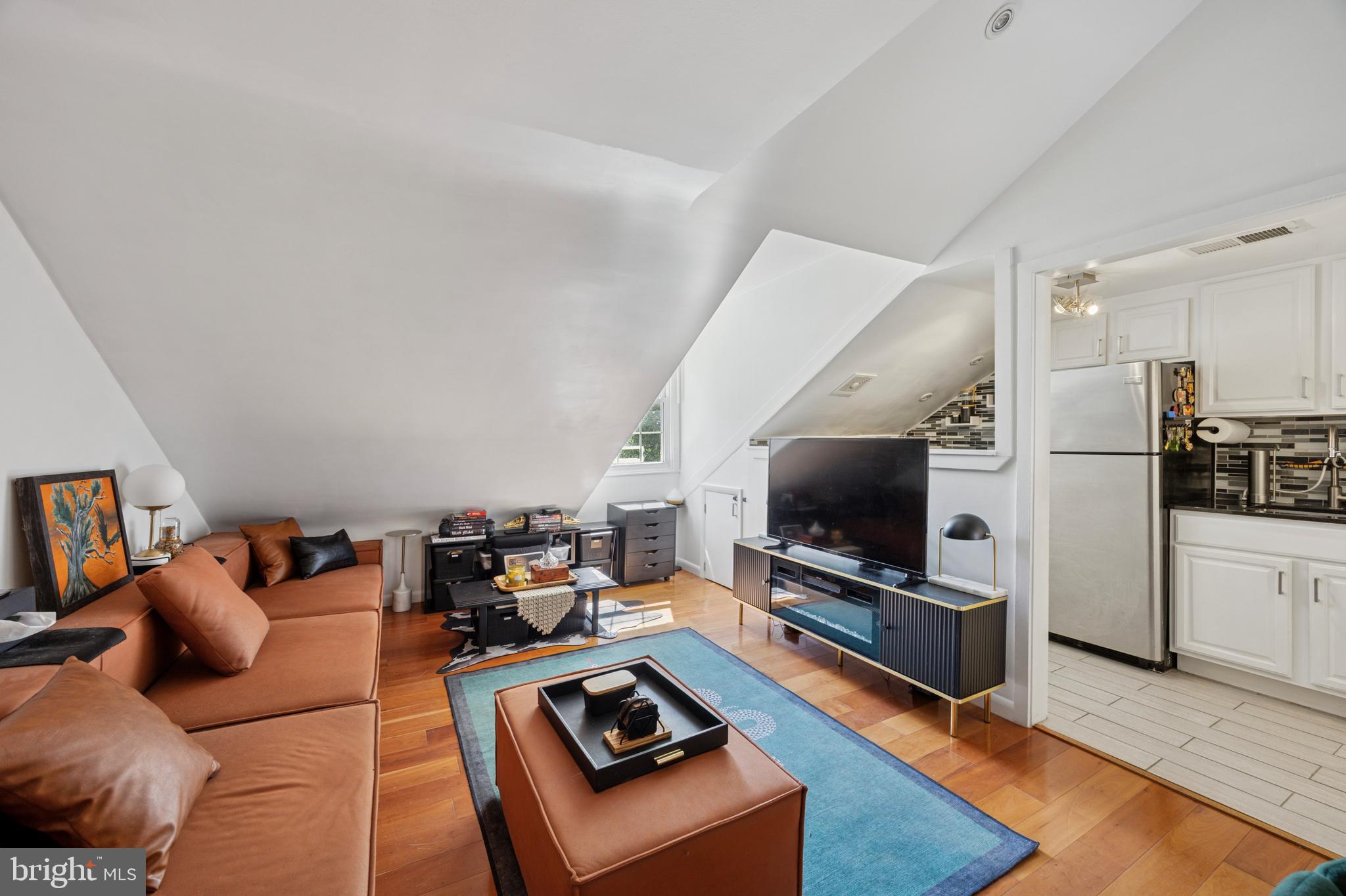 WASHINGTON SQ WEST - Residential