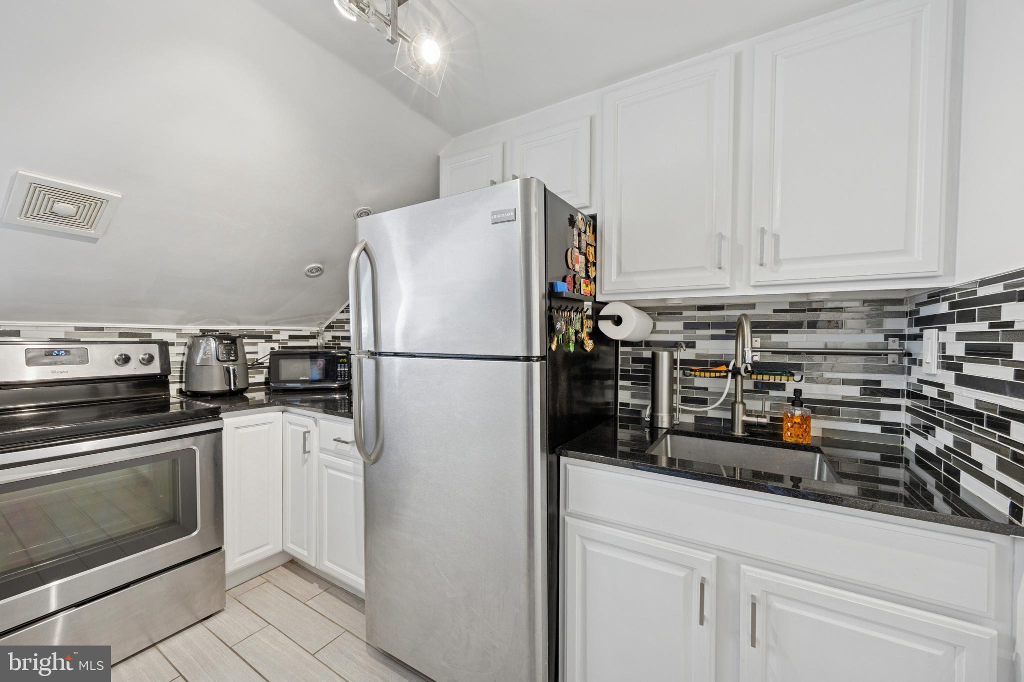 WASHINGTON SQ WEST - Residential