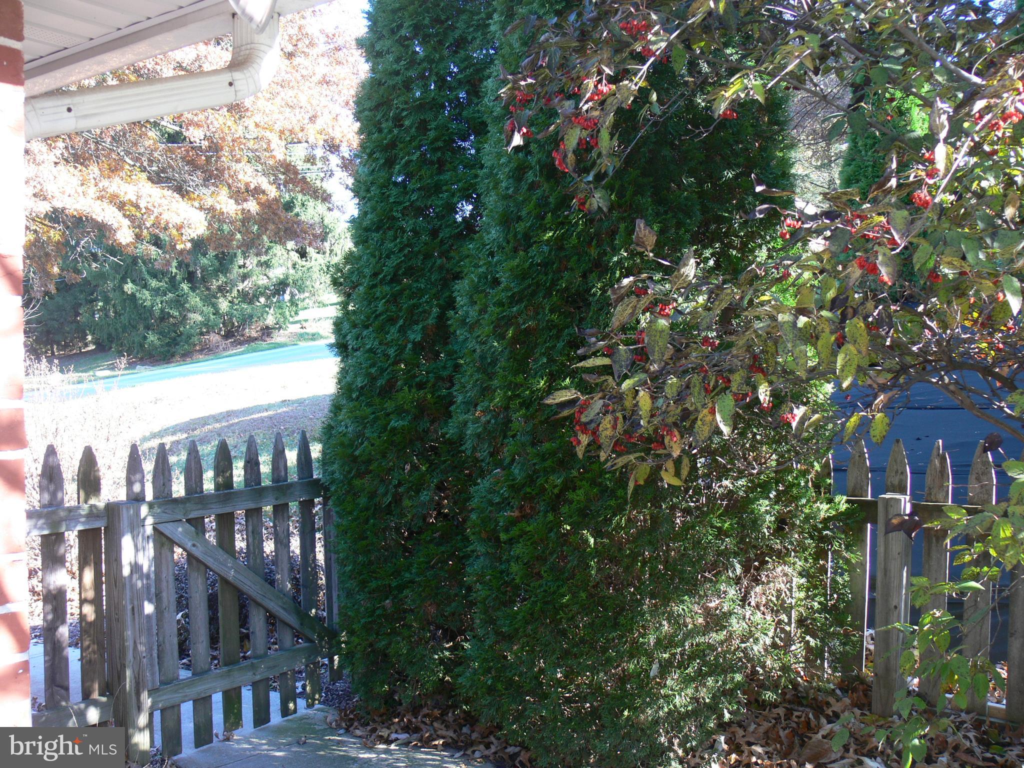 WILSHIRE HILLS - Residential