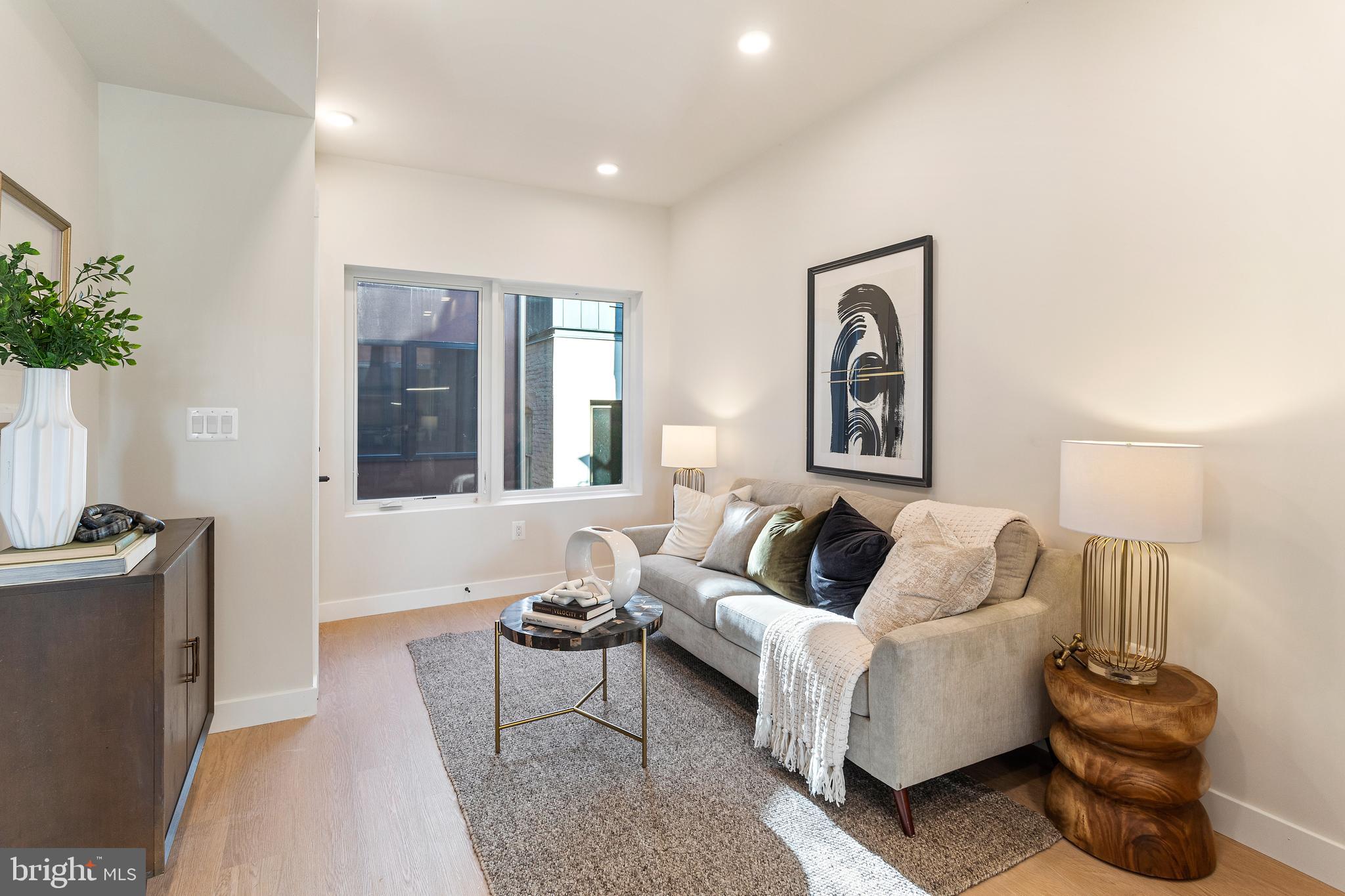733 8TH STREET SE 302