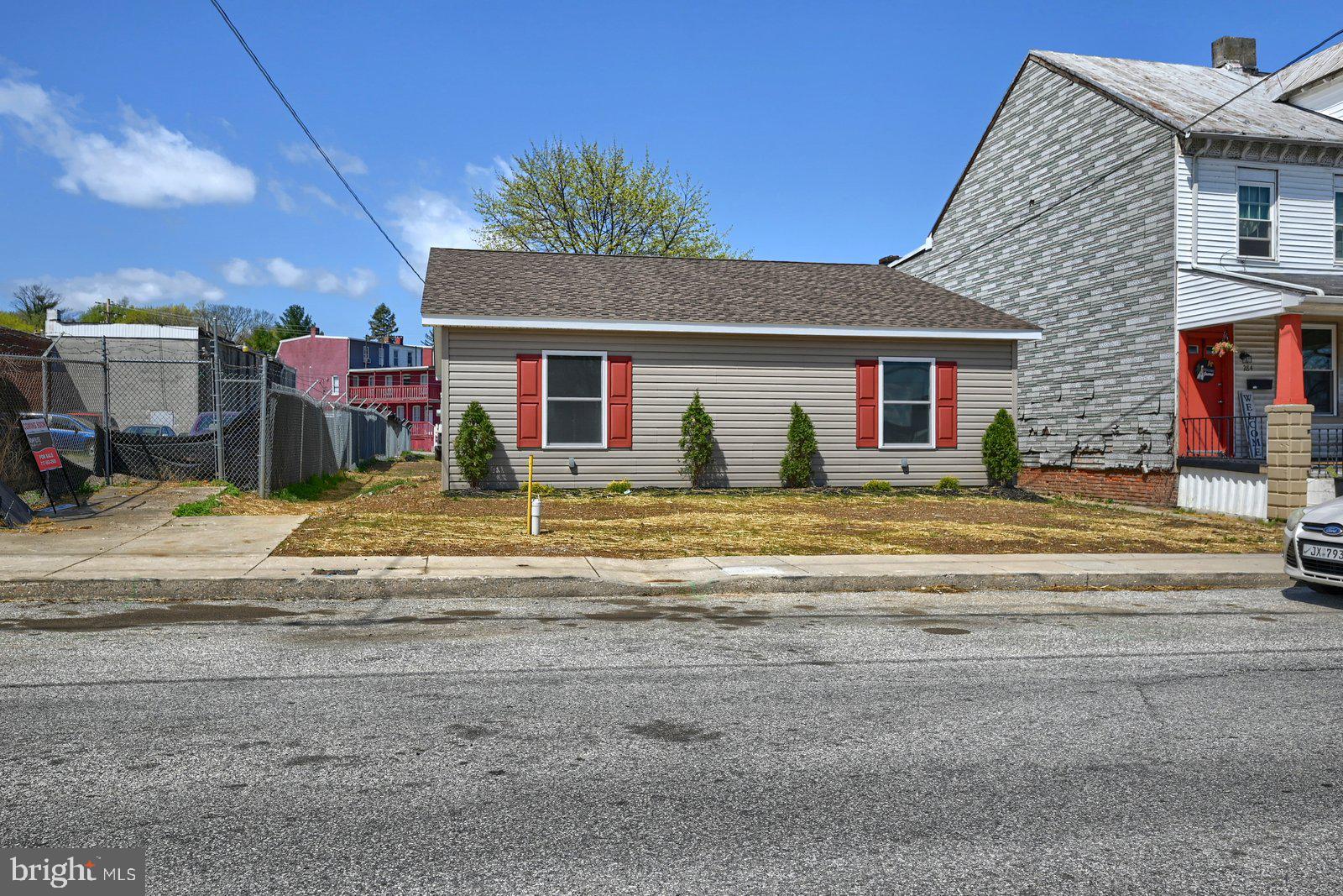 Here is your chance- OWN for less than rent! This BRAND NEW Spacesaver Home features 2 Bedrooms, 1 Bath, 1st floor laundry, and comes with the Kitchen appliances. Charming location, walking distance to the square, local restaurants/shopping, Central Market...the list goes on! Call today to inquire about 1st Time Home Buyer programs and special financing. *NEW NEW NEW*
