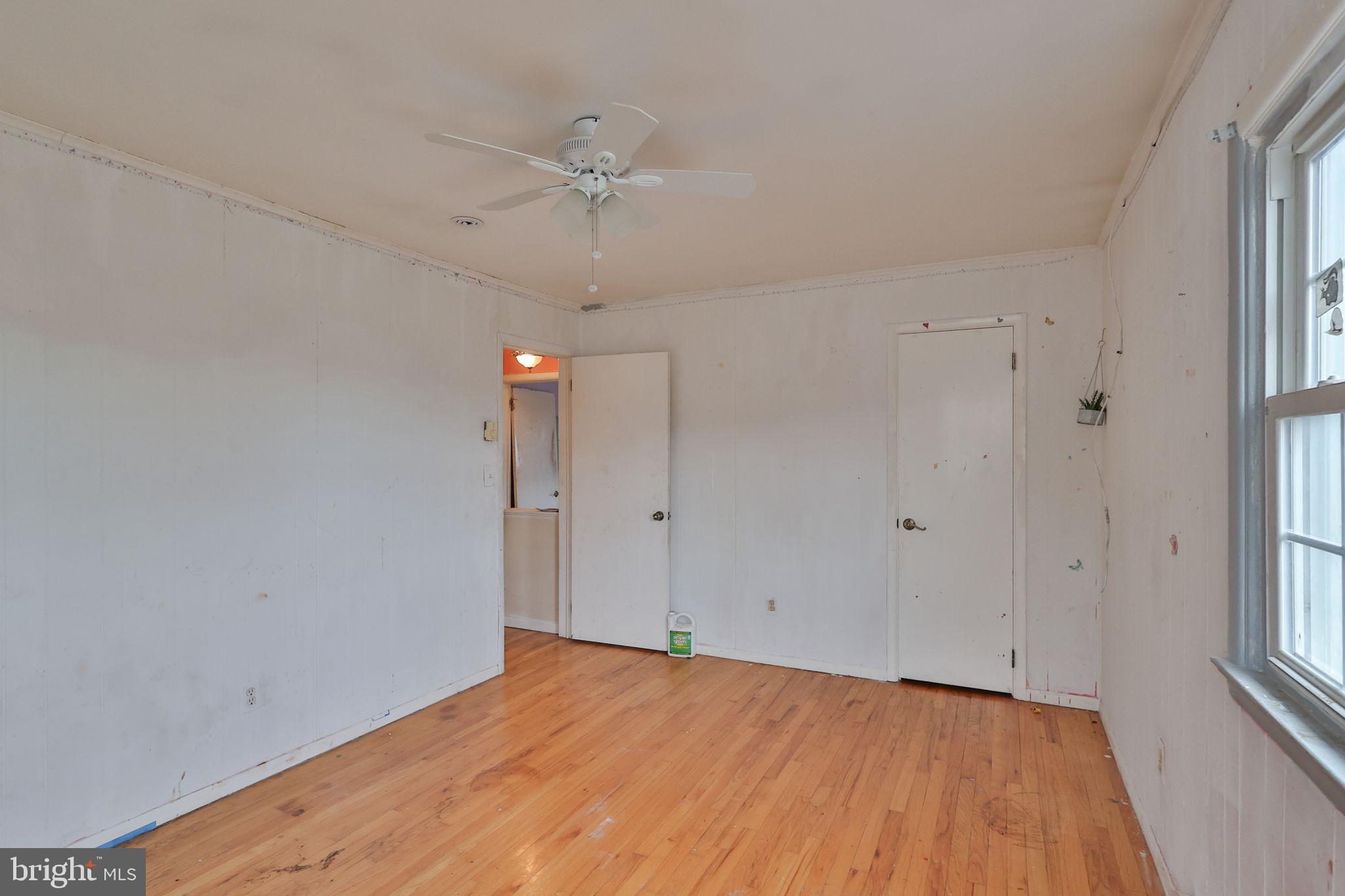 COUNTRY HEIGHTS - Residential