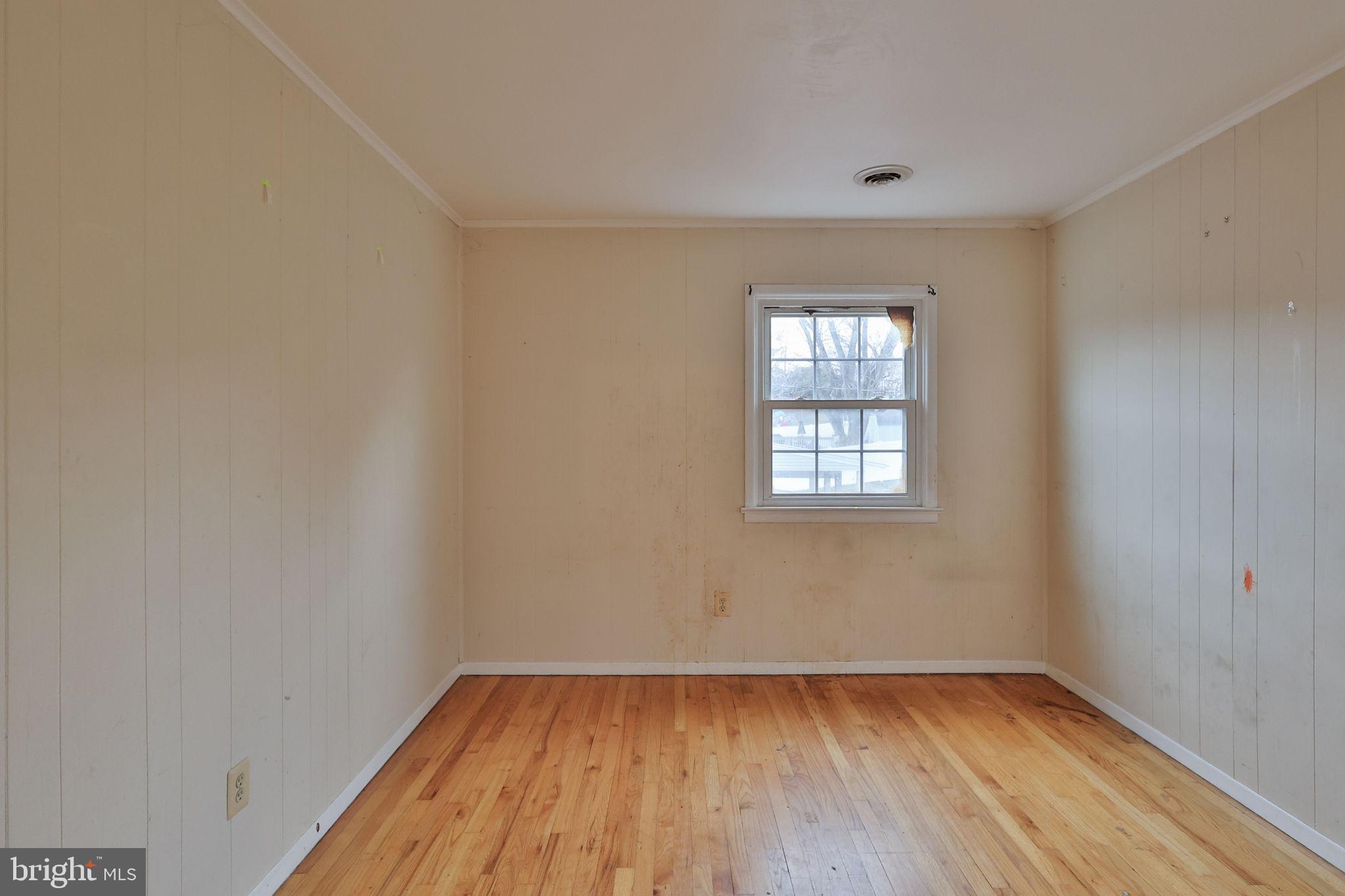 COUNTRY HEIGHTS - Residential