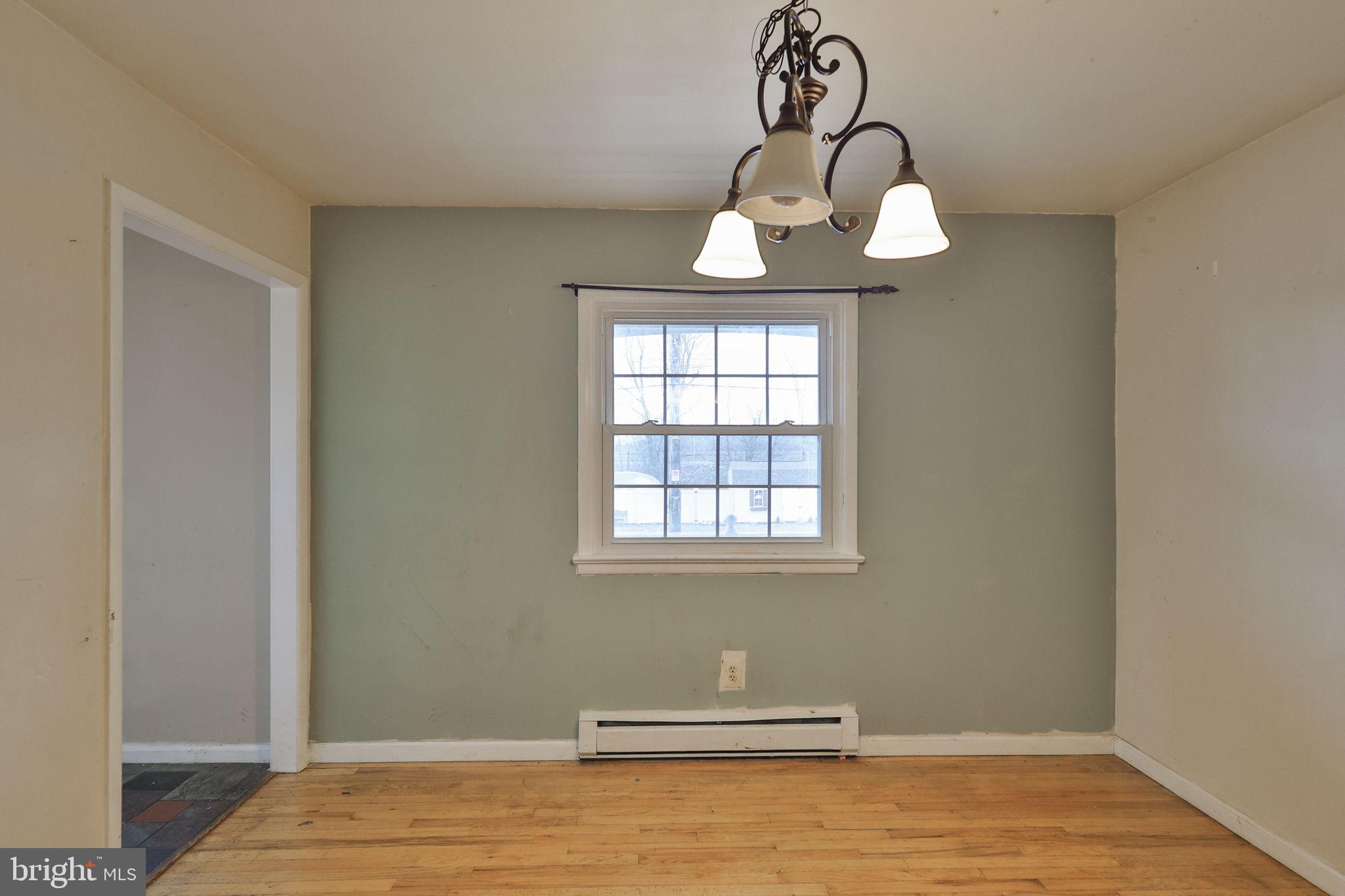 COUNTRY HEIGHTS - Residential