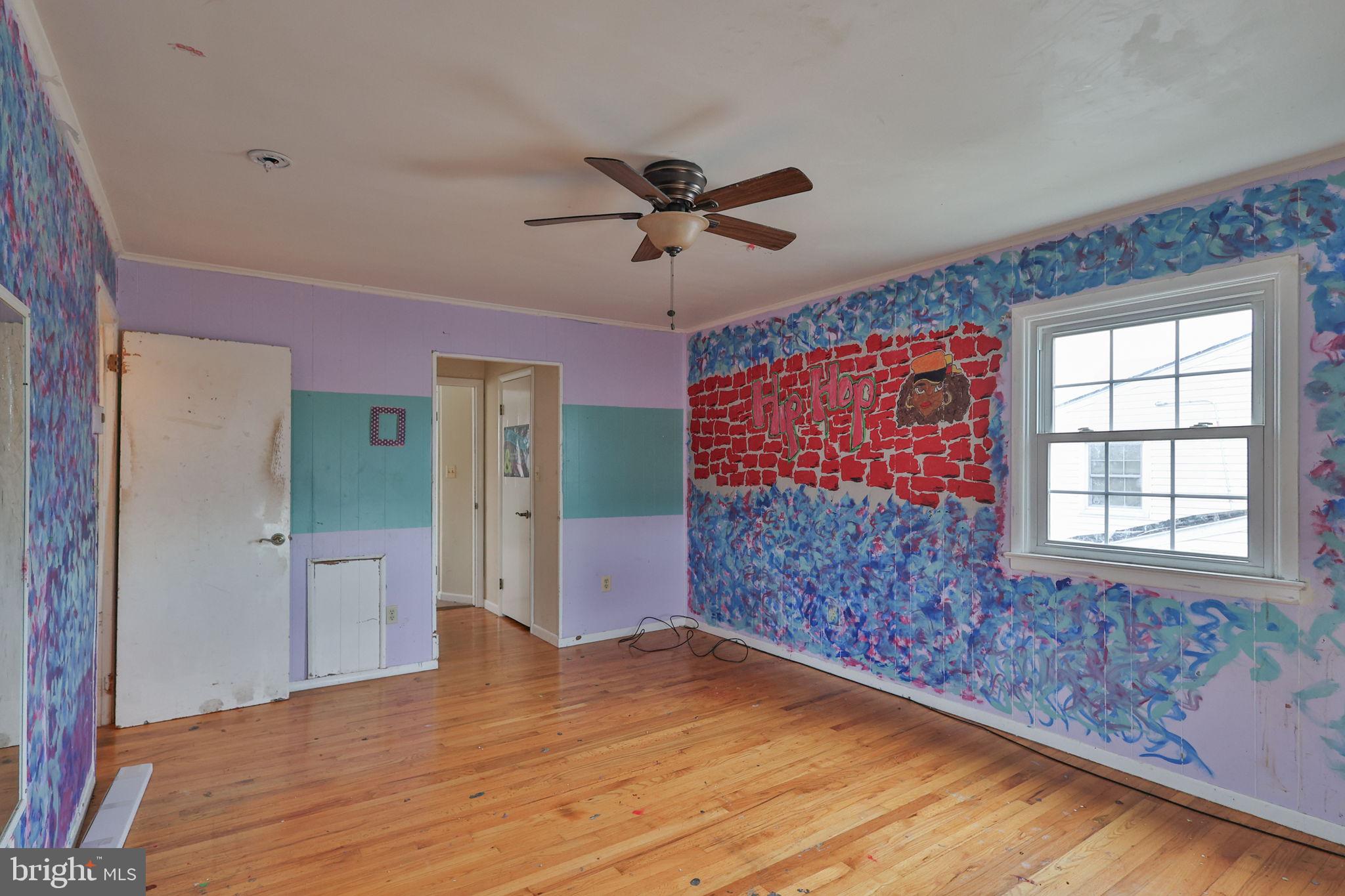 COUNTRY HEIGHTS - Residential