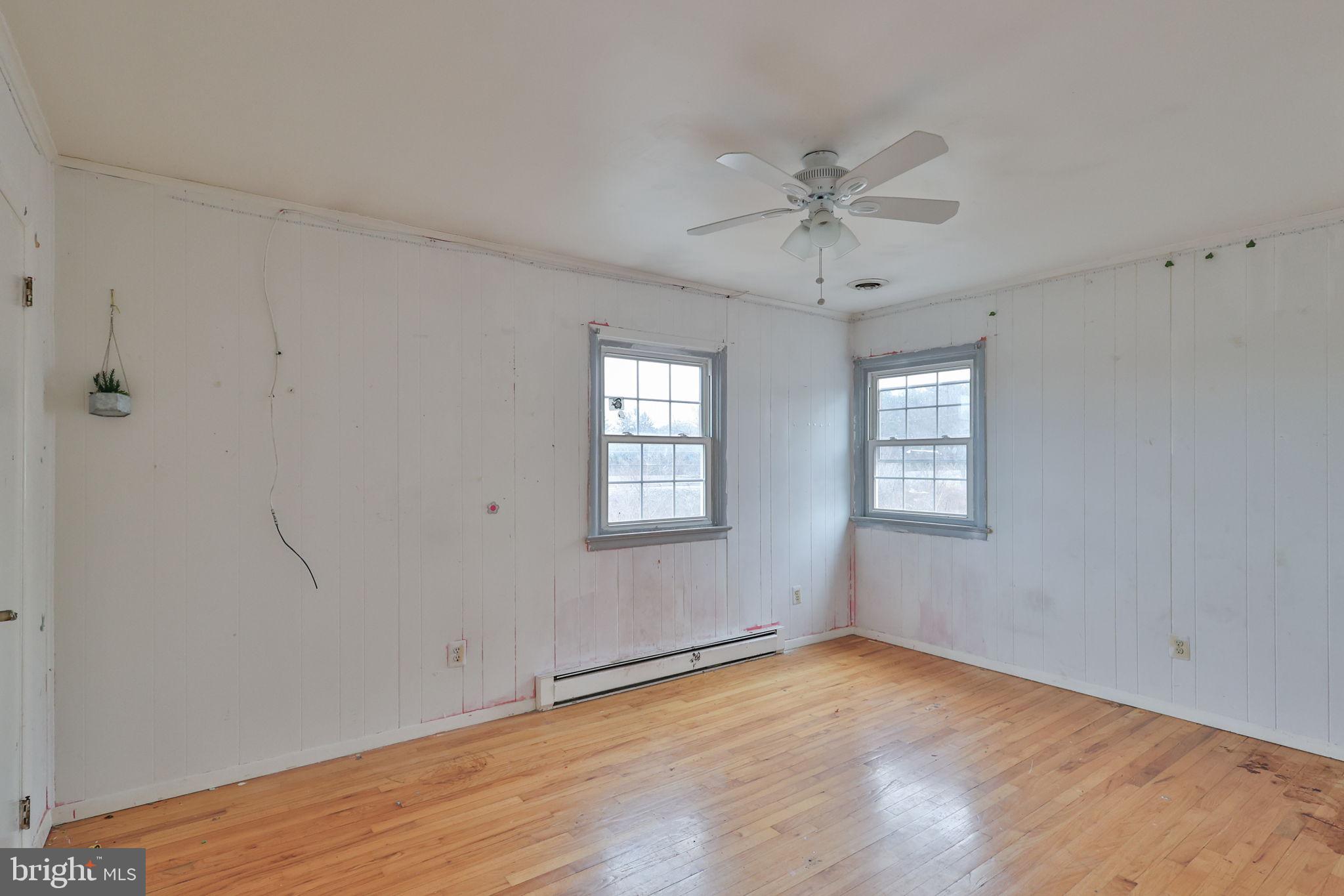 COUNTRY HEIGHTS - Residential