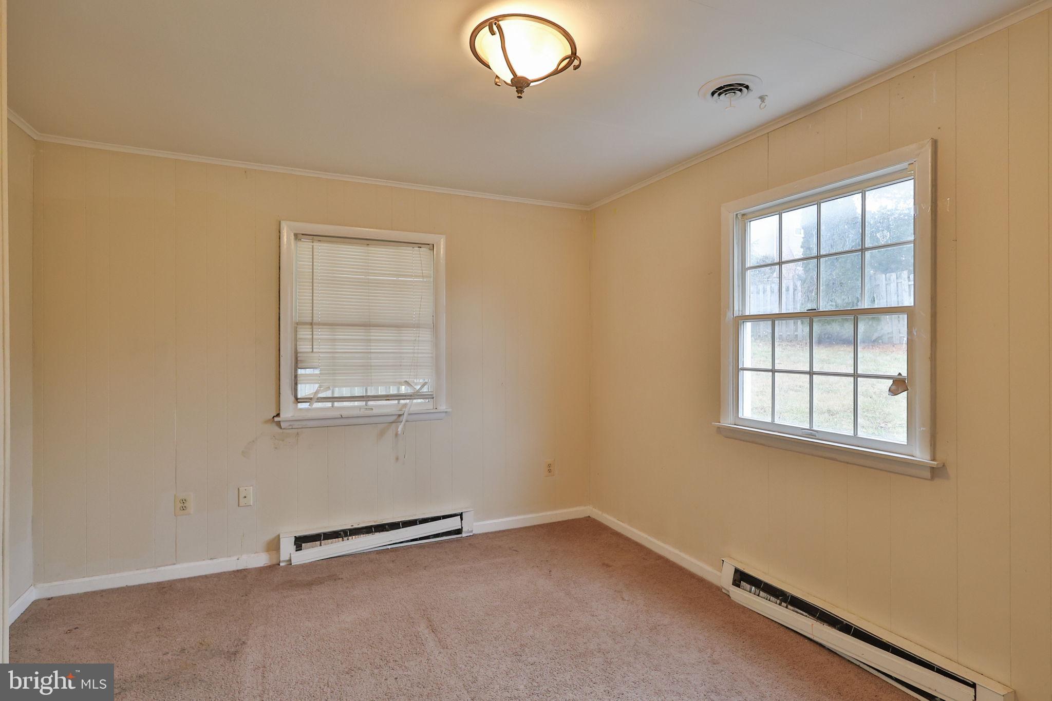 COUNTRY HEIGHTS - Residential