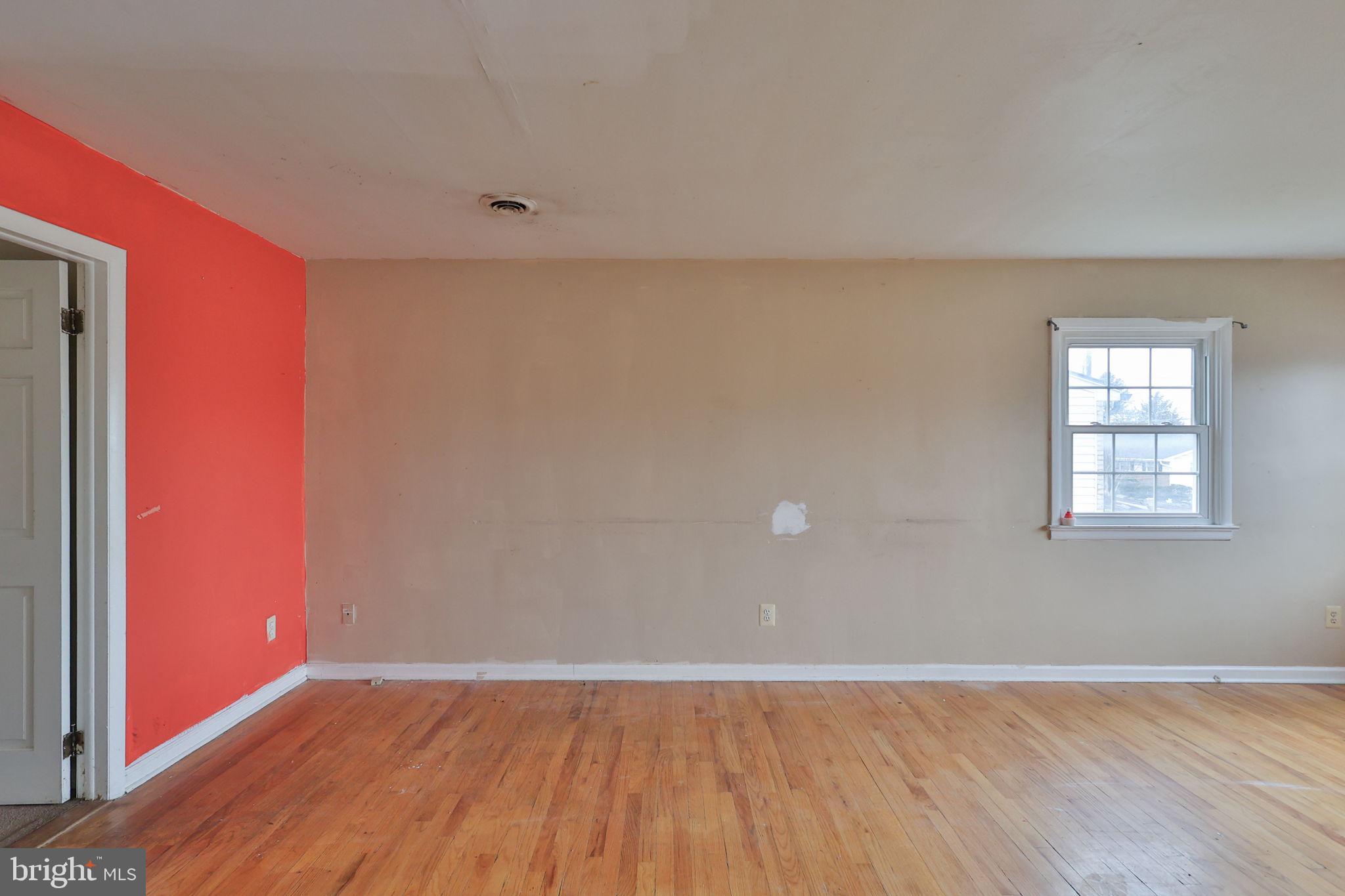 COUNTRY HEIGHTS - Residential