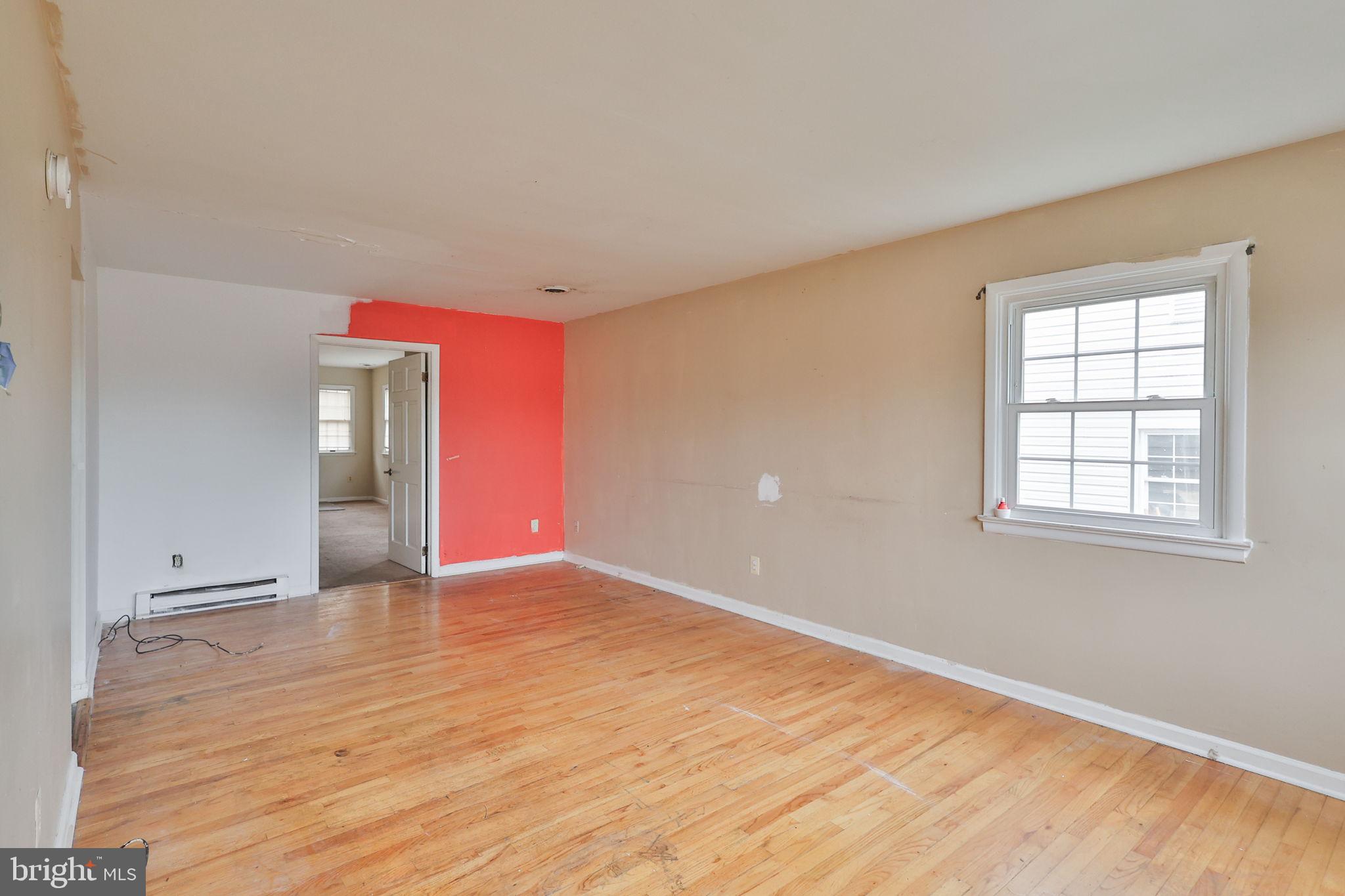 COUNTRY HEIGHTS - Residential