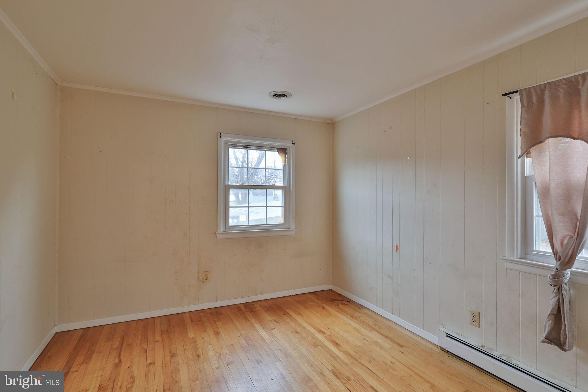 COUNTRY HEIGHTS - Residential