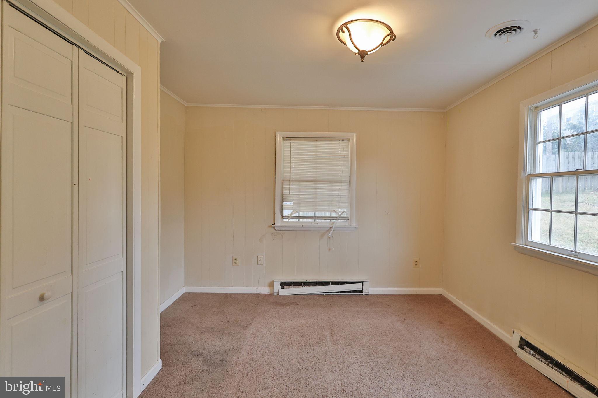 COUNTRY HEIGHTS - Residential