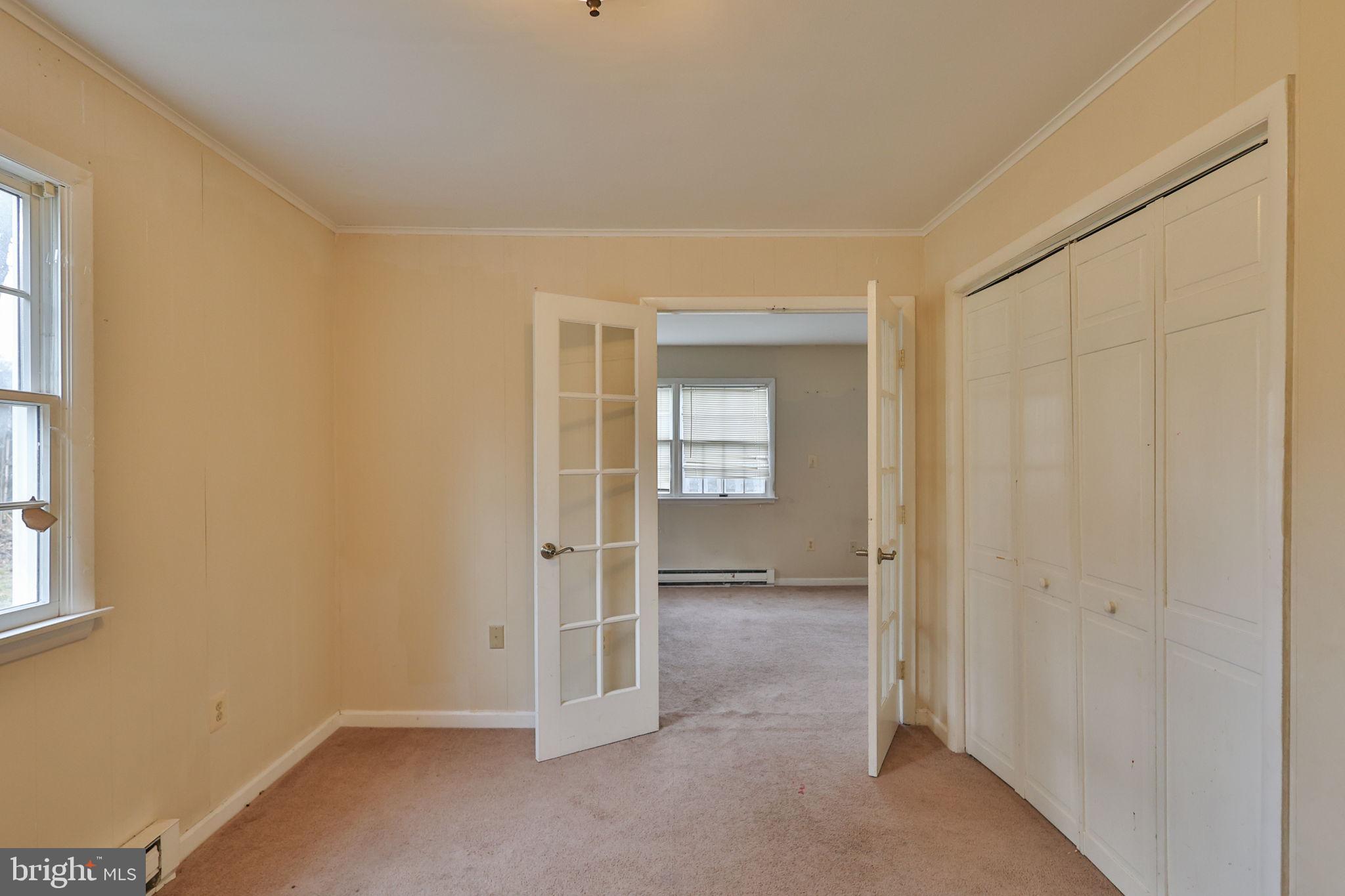 COUNTRY HEIGHTS - Residential