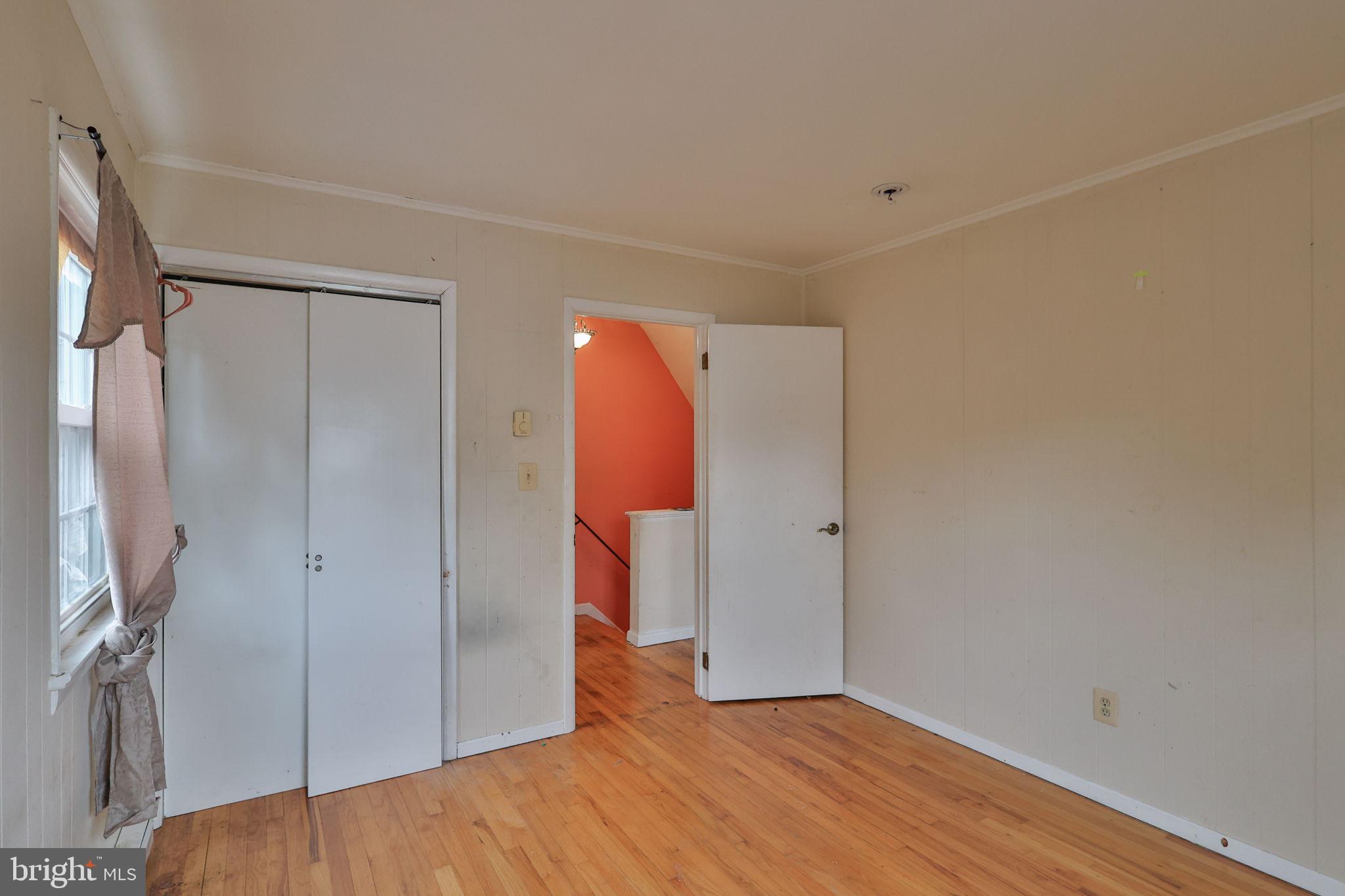 COUNTRY HEIGHTS - Residential