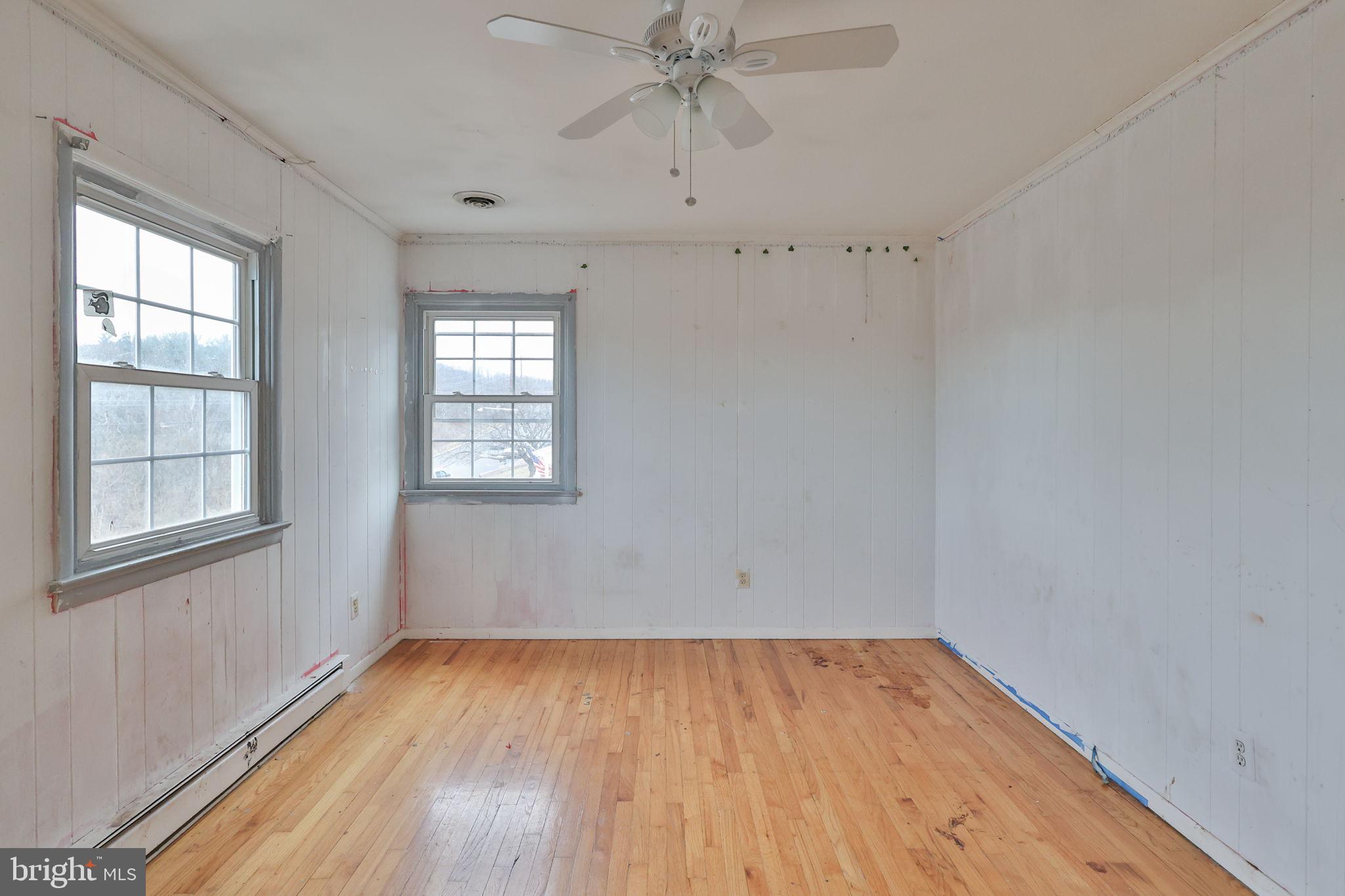 COUNTRY HEIGHTS - Residential