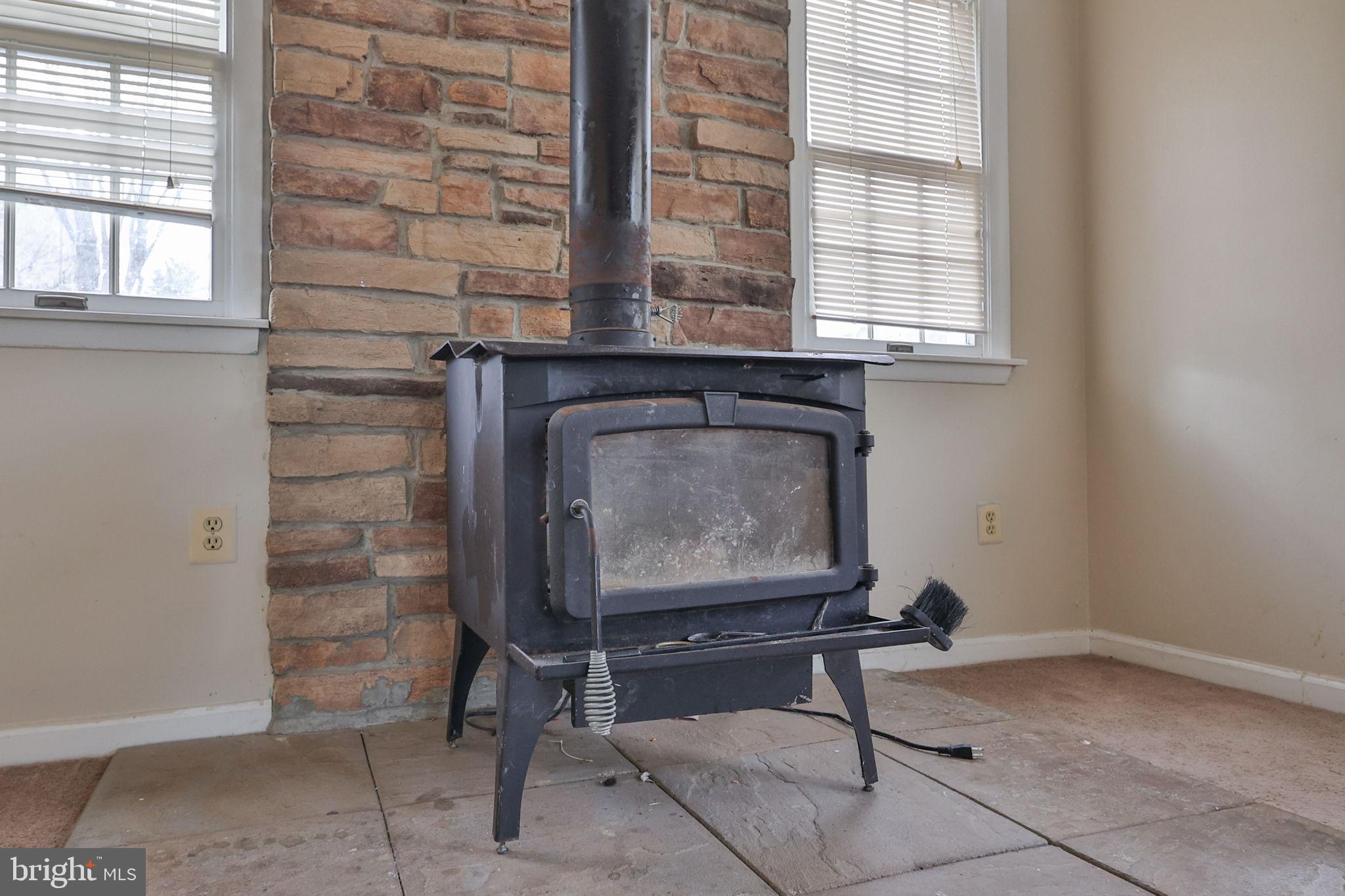 COUNTRY HEIGHTS - Residential