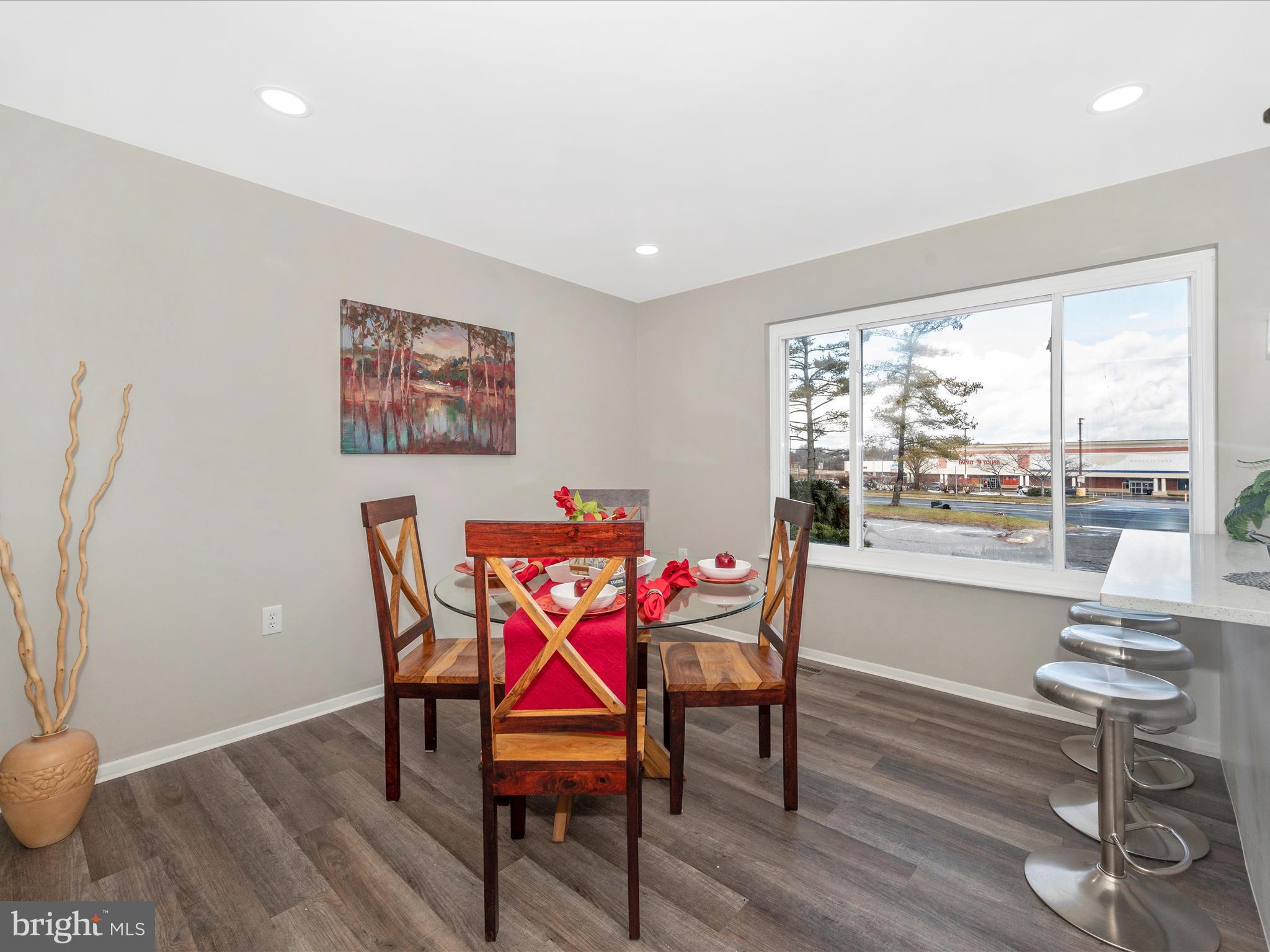 ROSEDALE - Residential