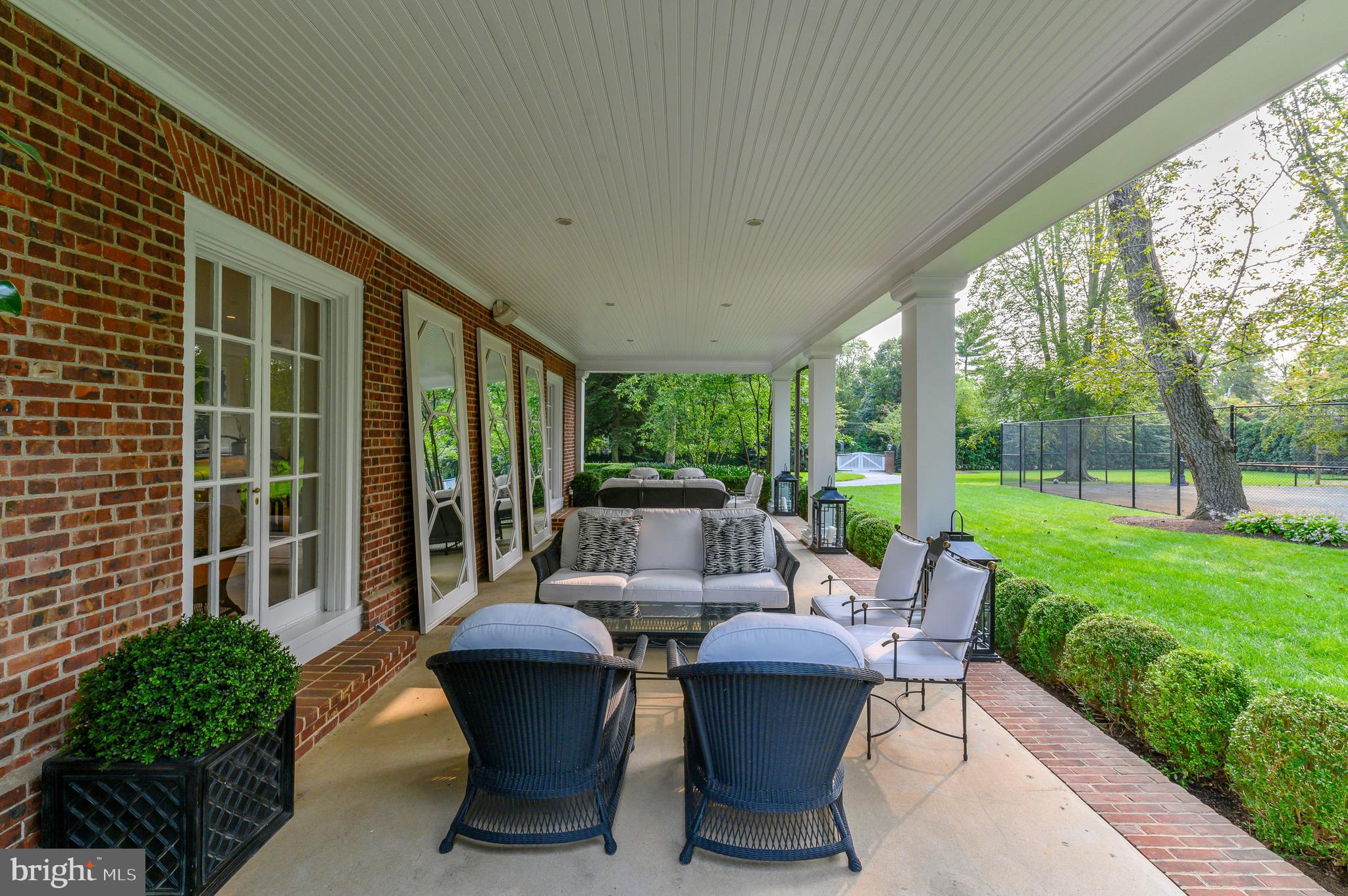 SPRING MILL ESTATE - Residential