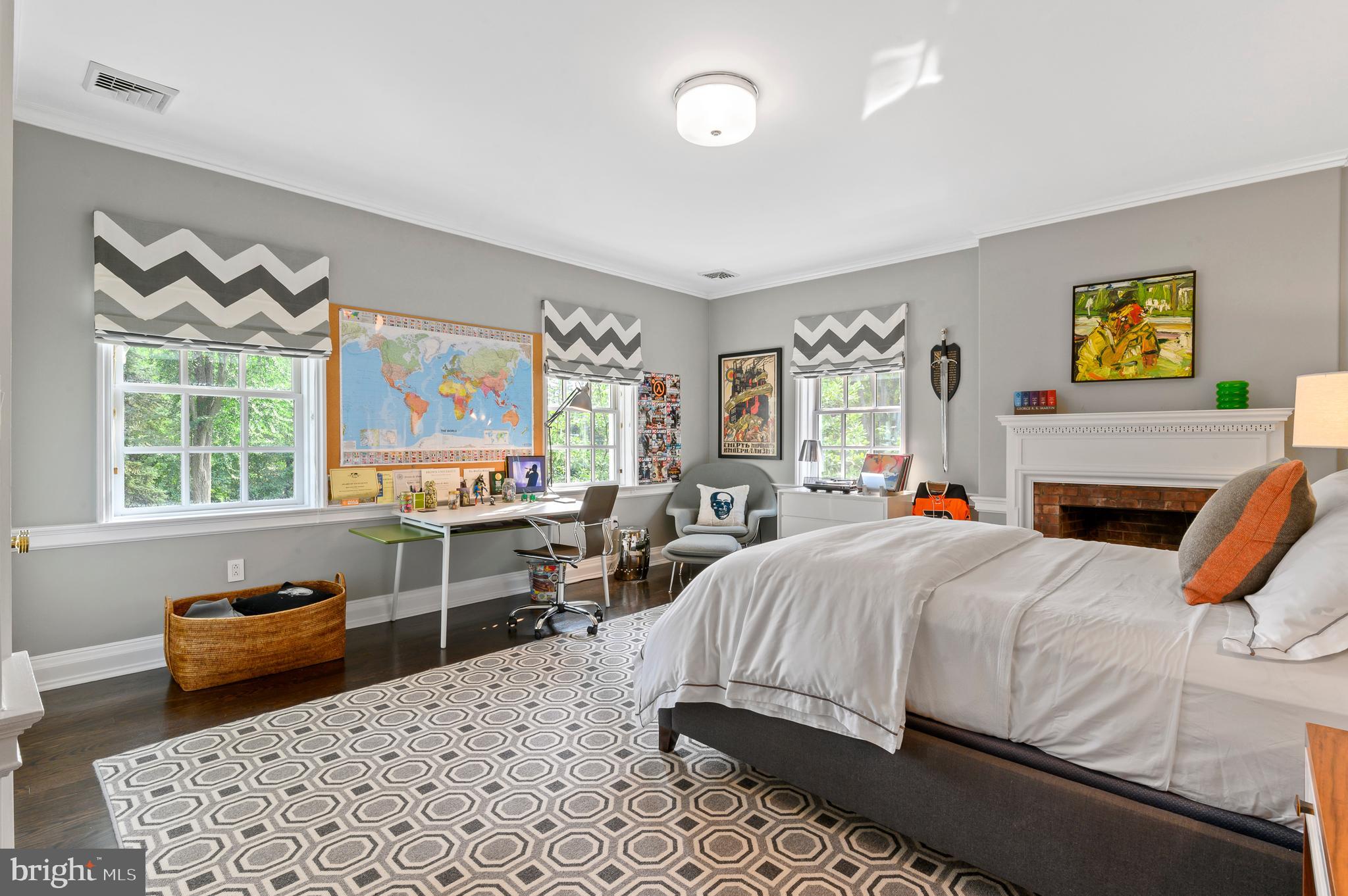 SPRING MILL ESTATE - Residential