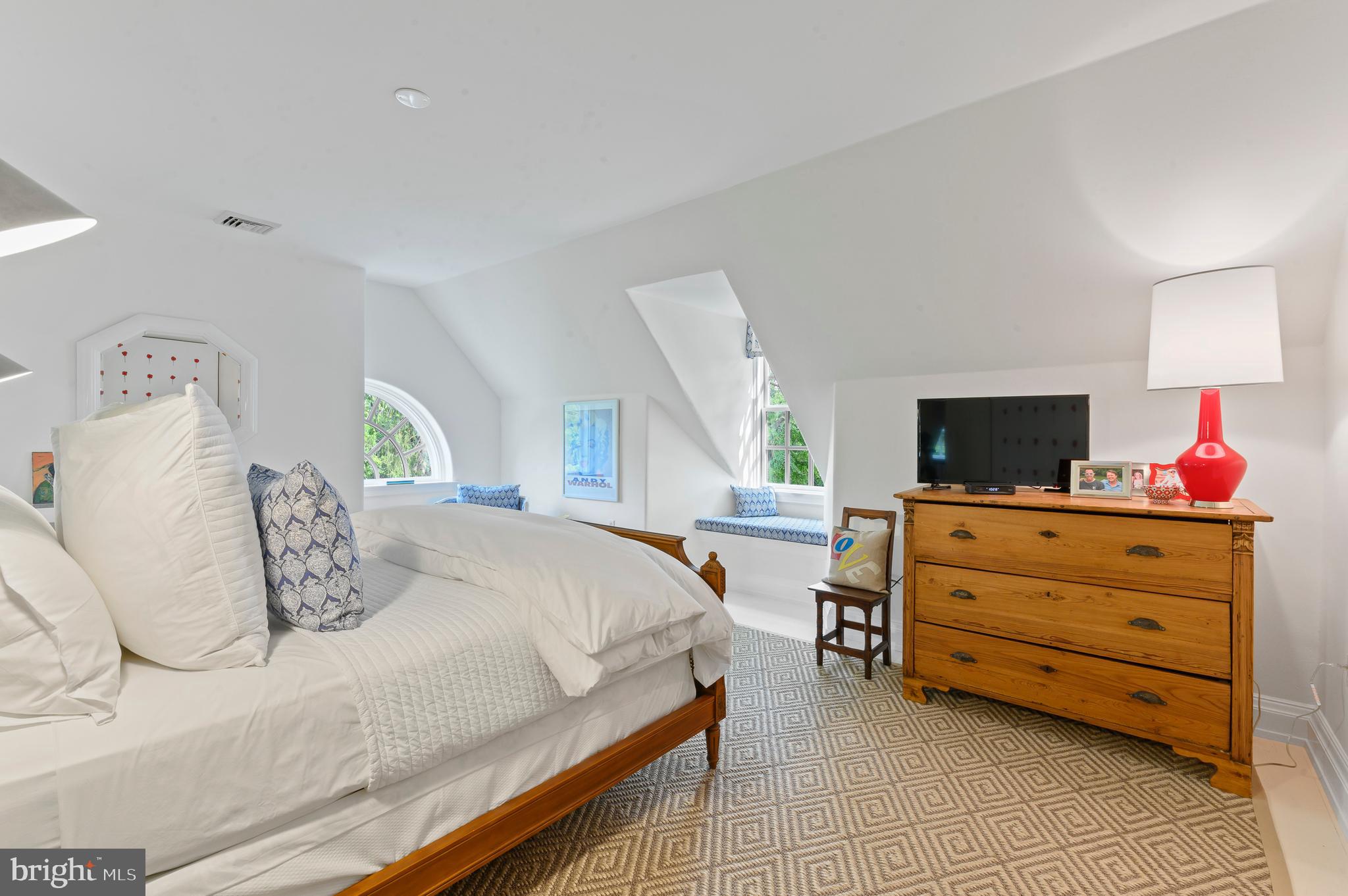 SPRING MILL ESTATE - Residential